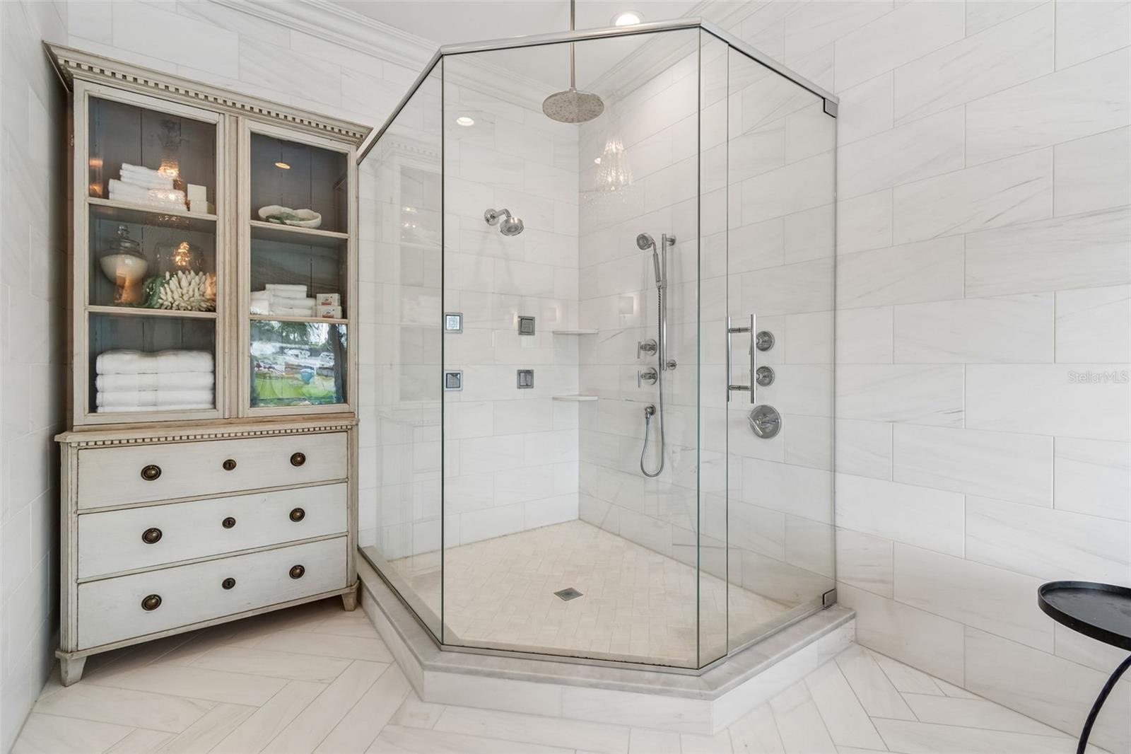 OWNERS RETREAT BATH