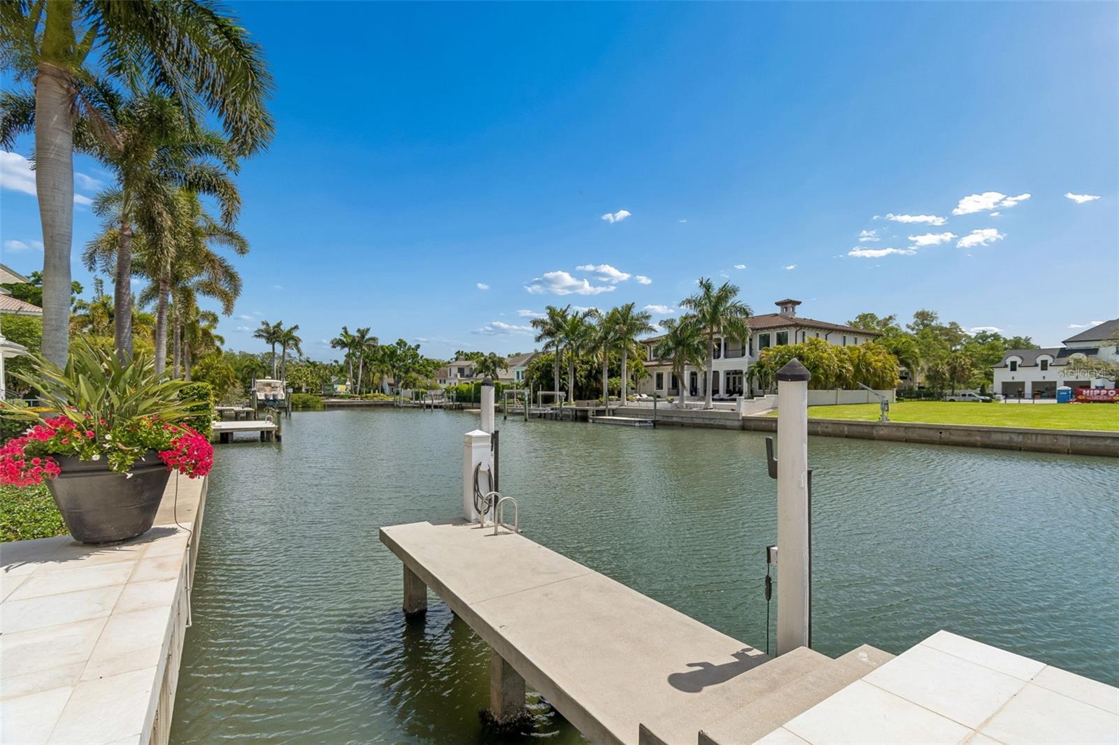 DOCK VIEW