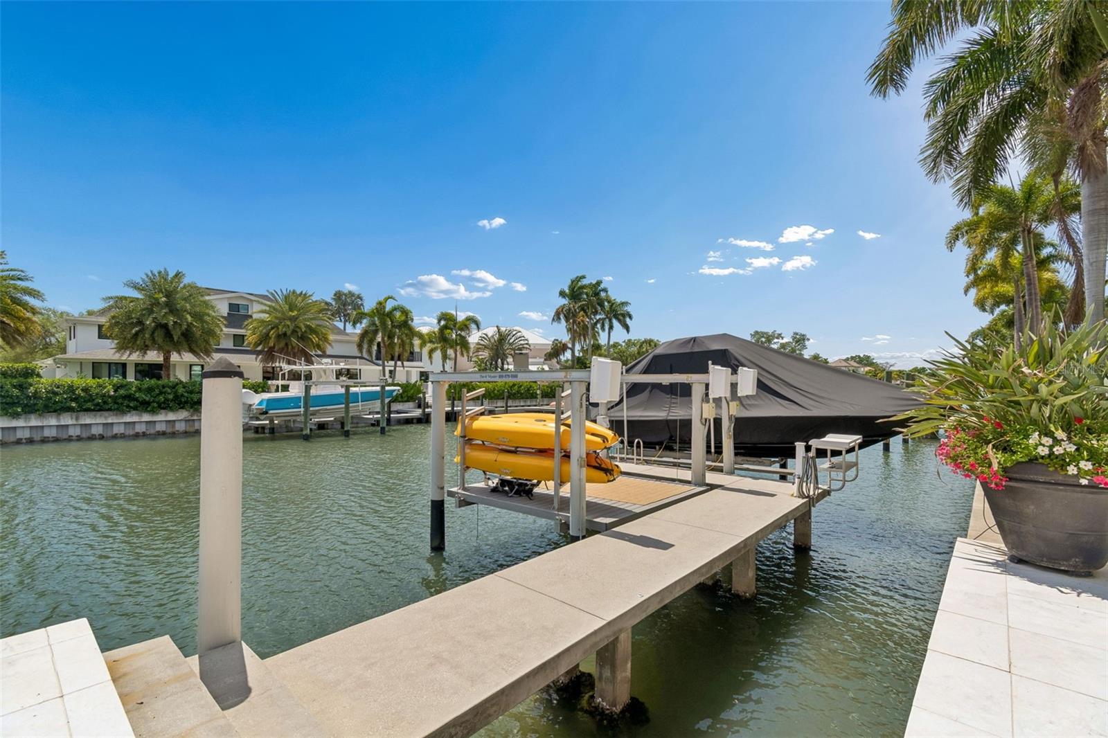 DOCK VIEW