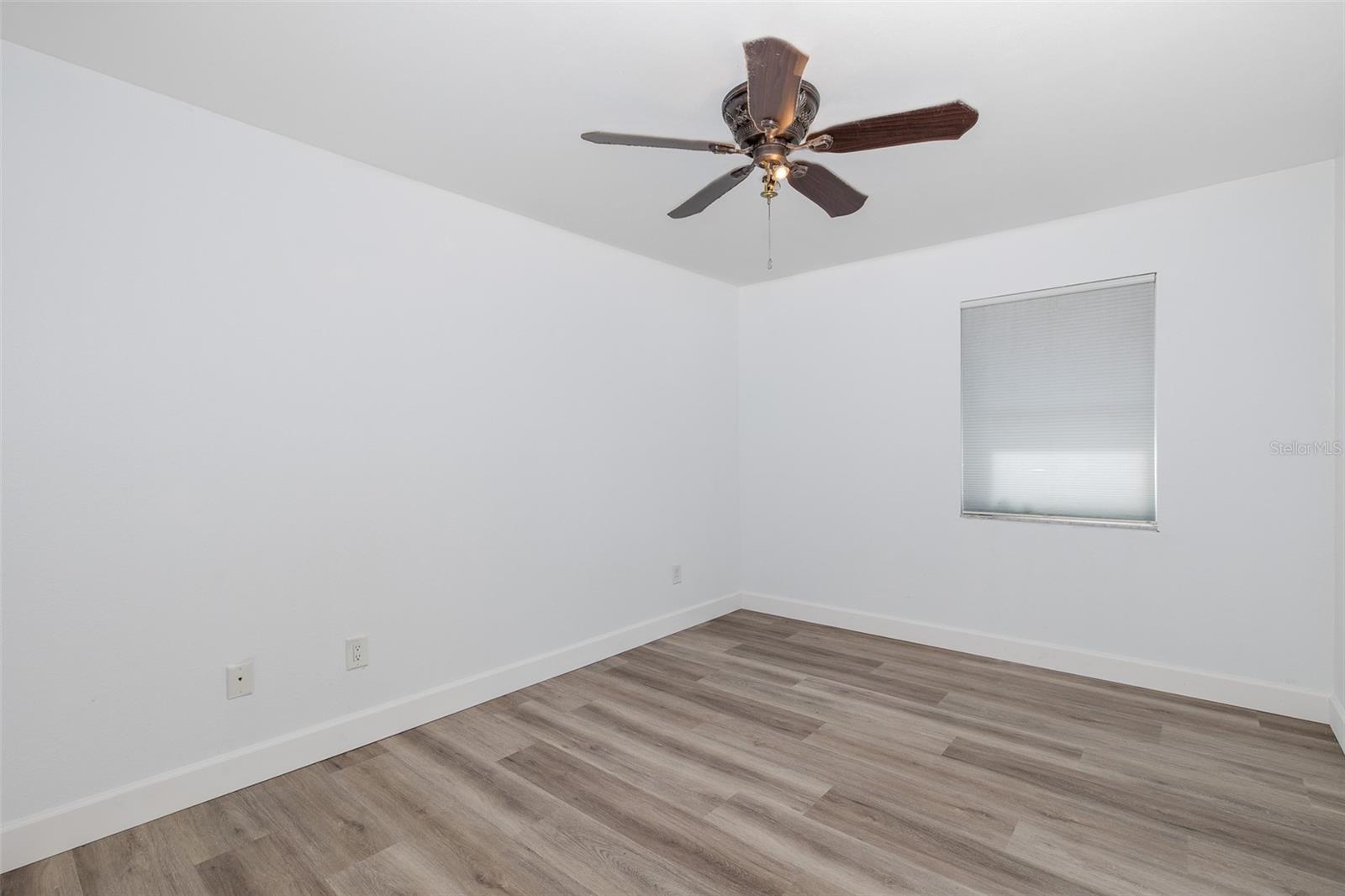 Upstairs Bedroom 2