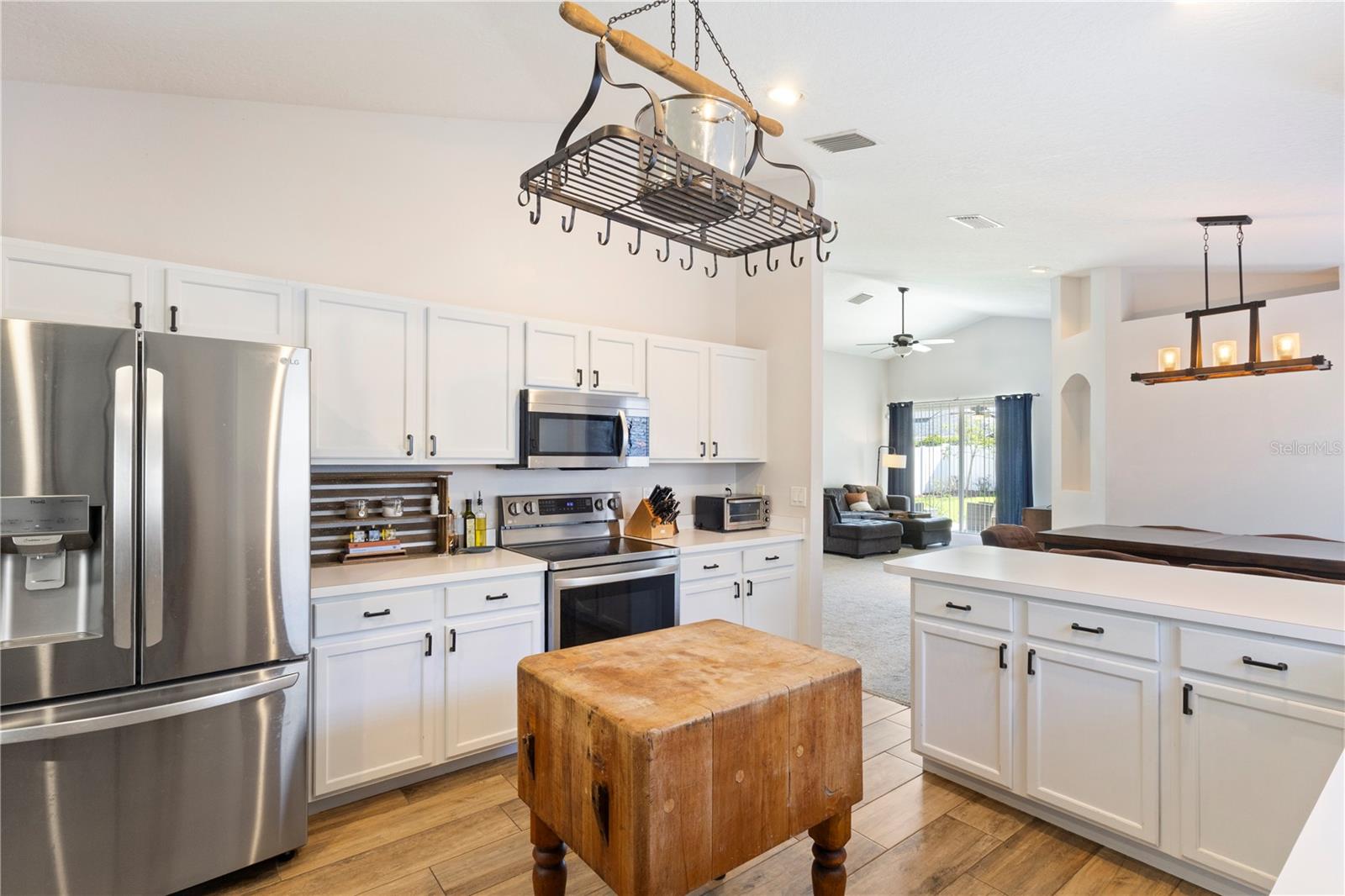 The open space offers plenty of light making this home a space for family and friends!