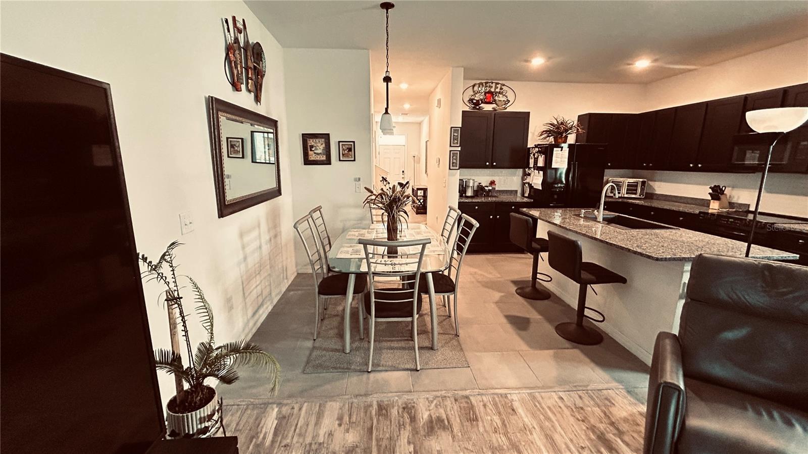 dining/kitchen