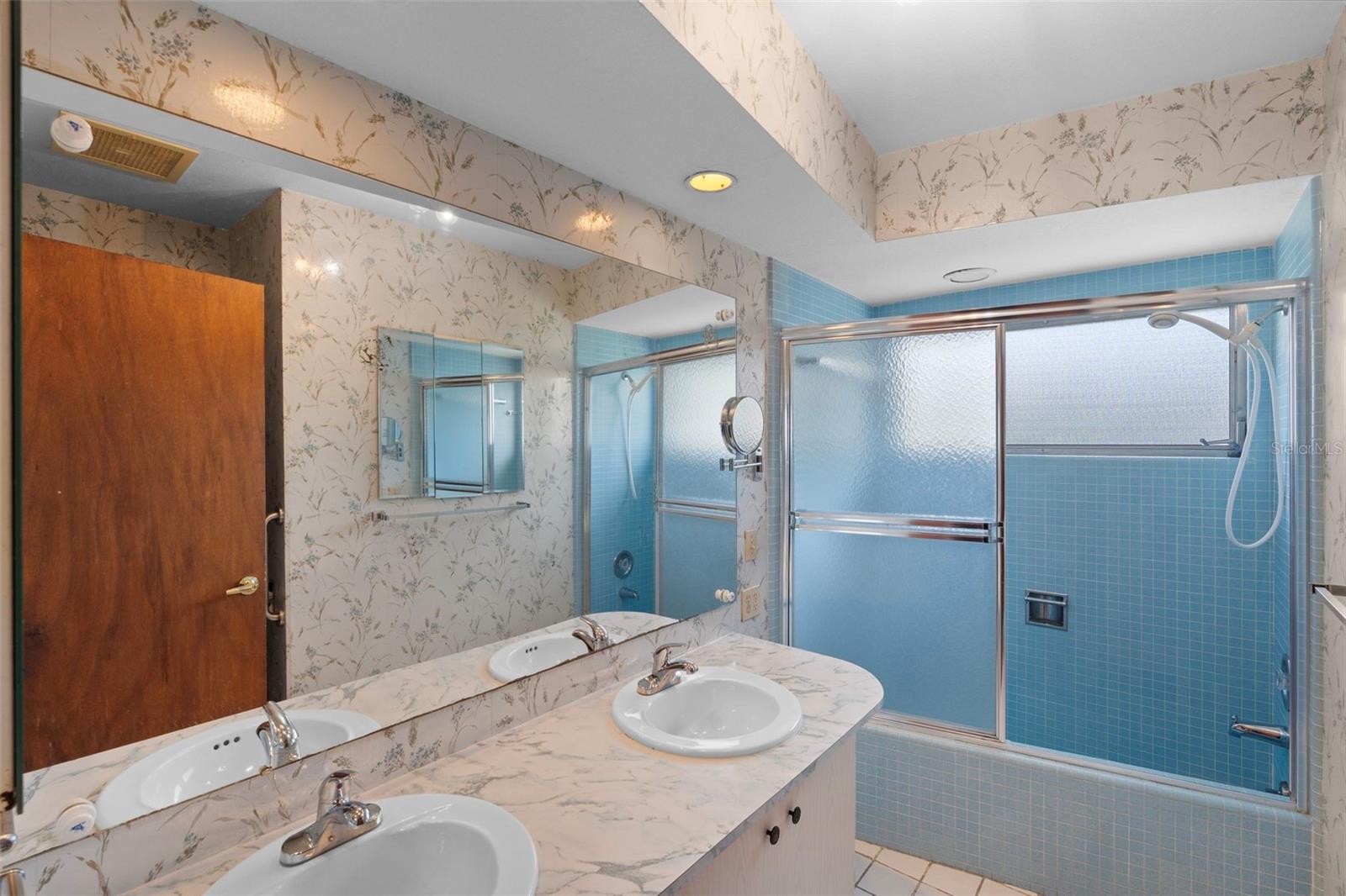 2nd Bathroom