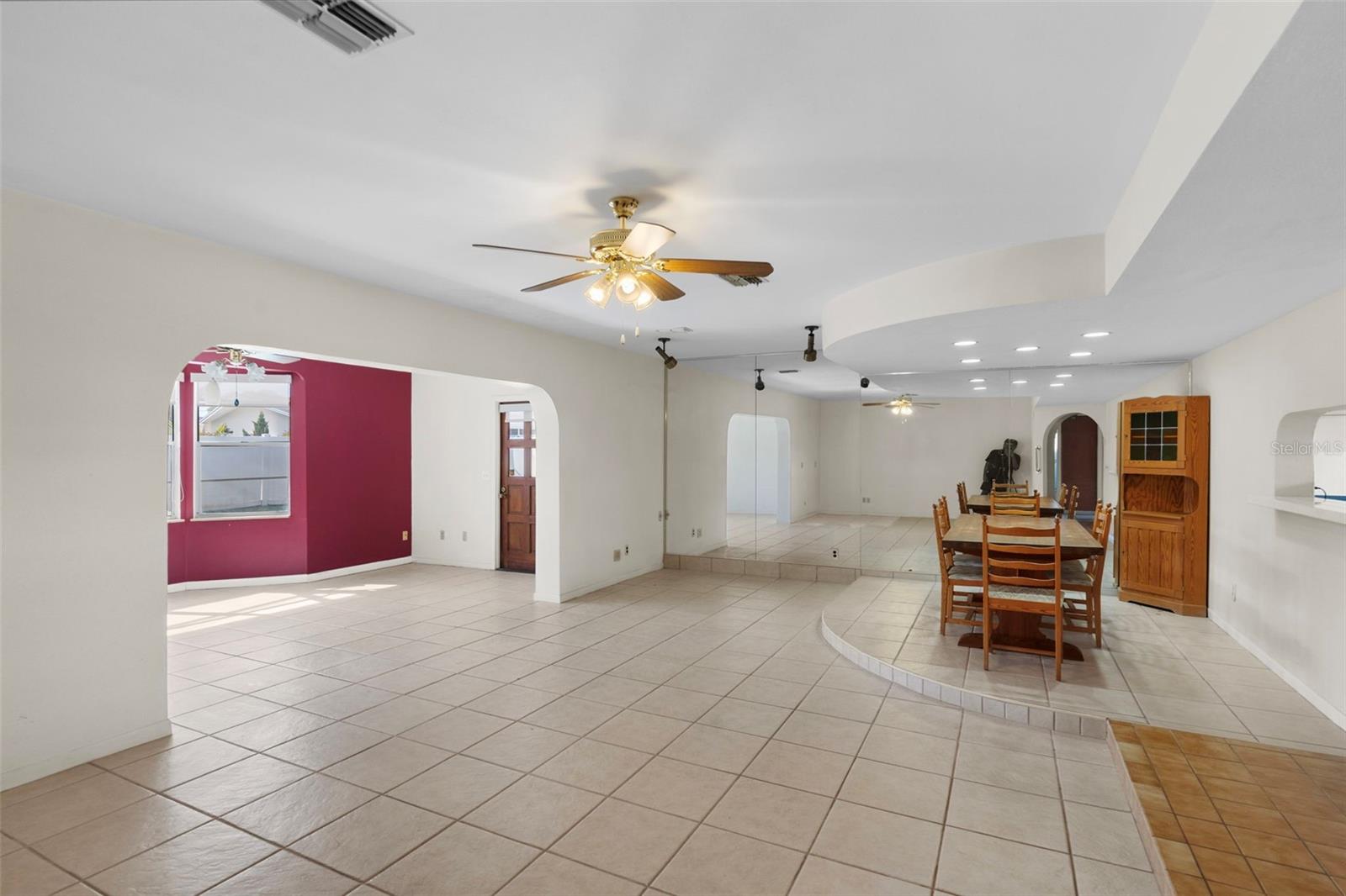 Living Room/Dining Room