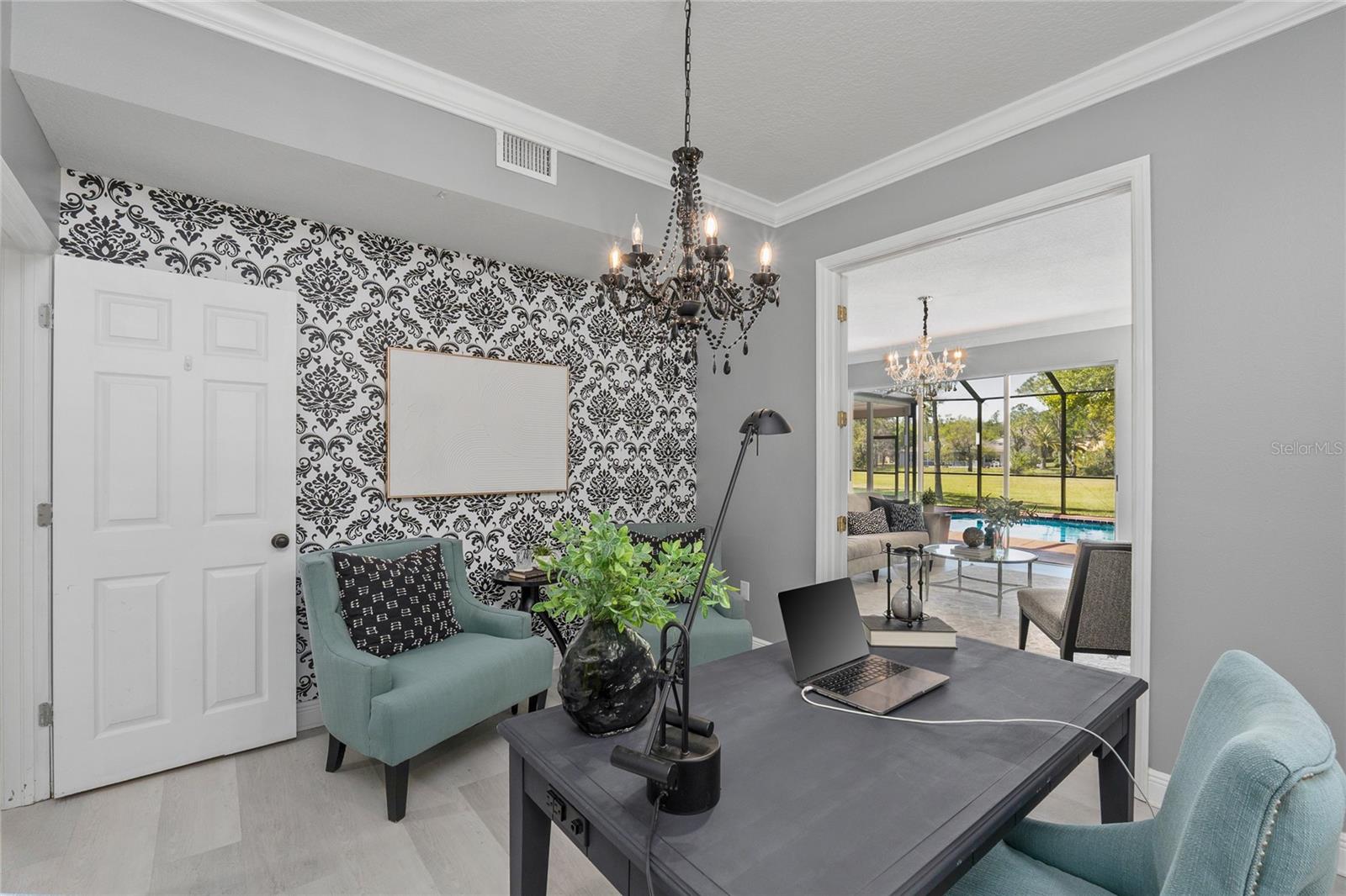 Downstaors Office/ 5th BR