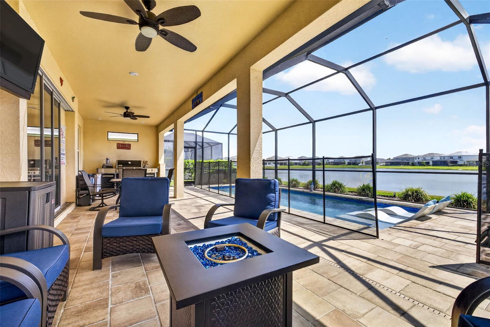 Enjoy the full FL experience every day.