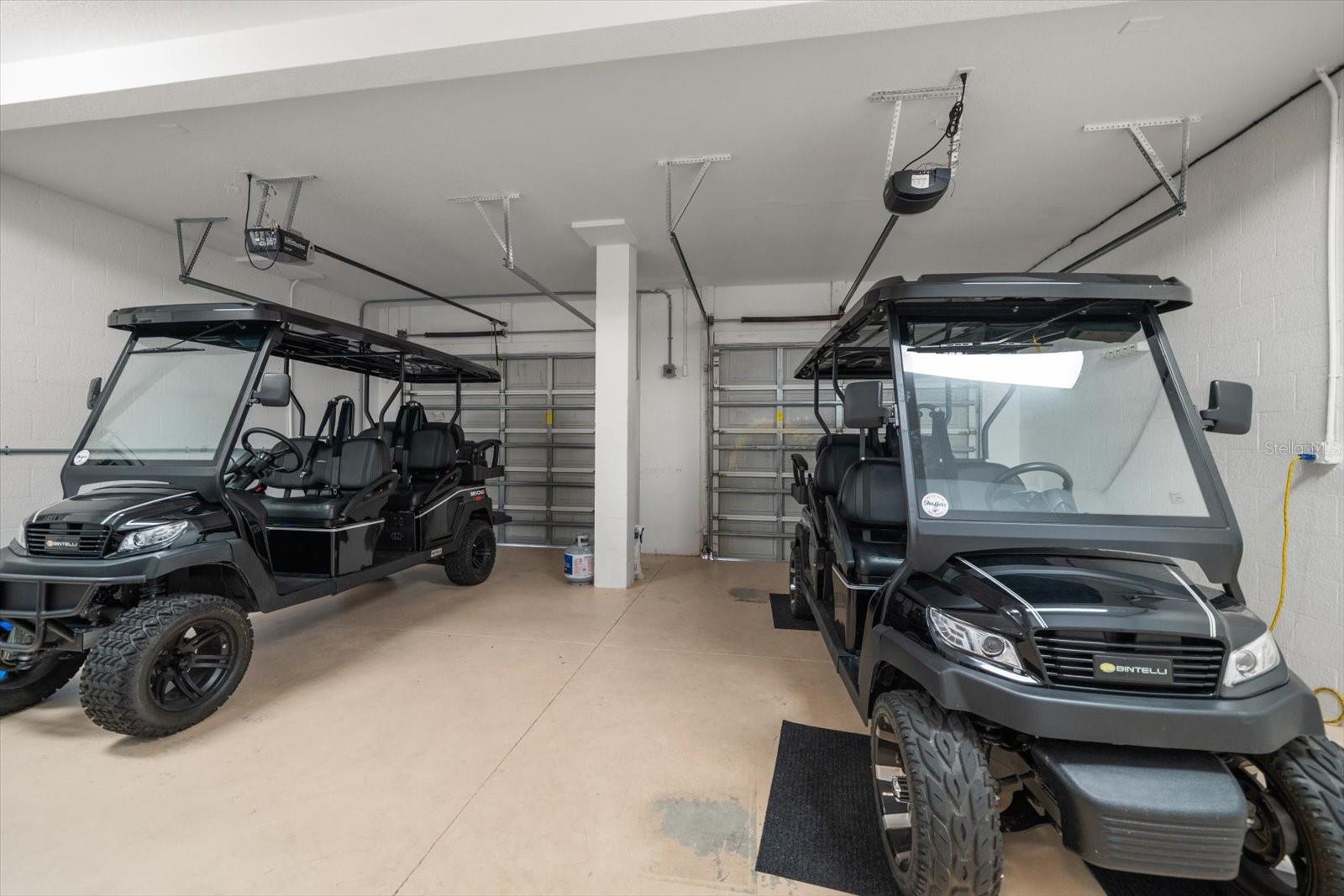 Oversized 2 car garage