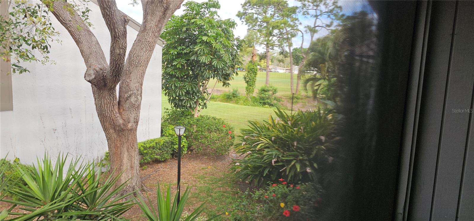 Balcony right view