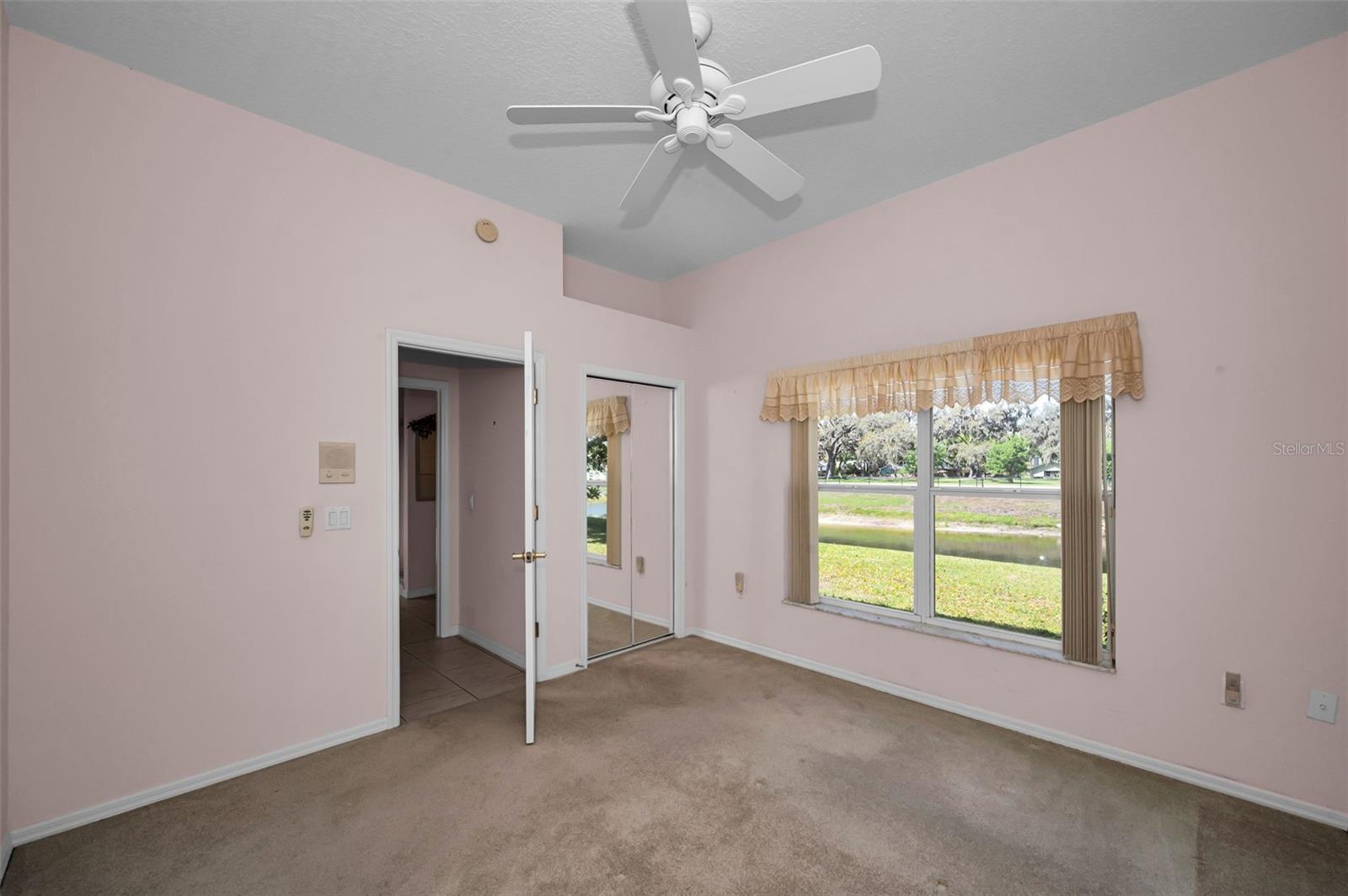 Bedroom 4 with lake view
