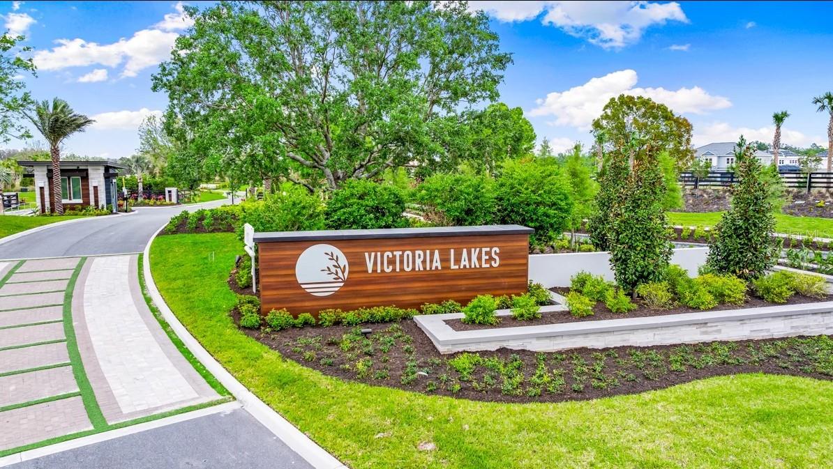 Victoria Lakes Community Entrance