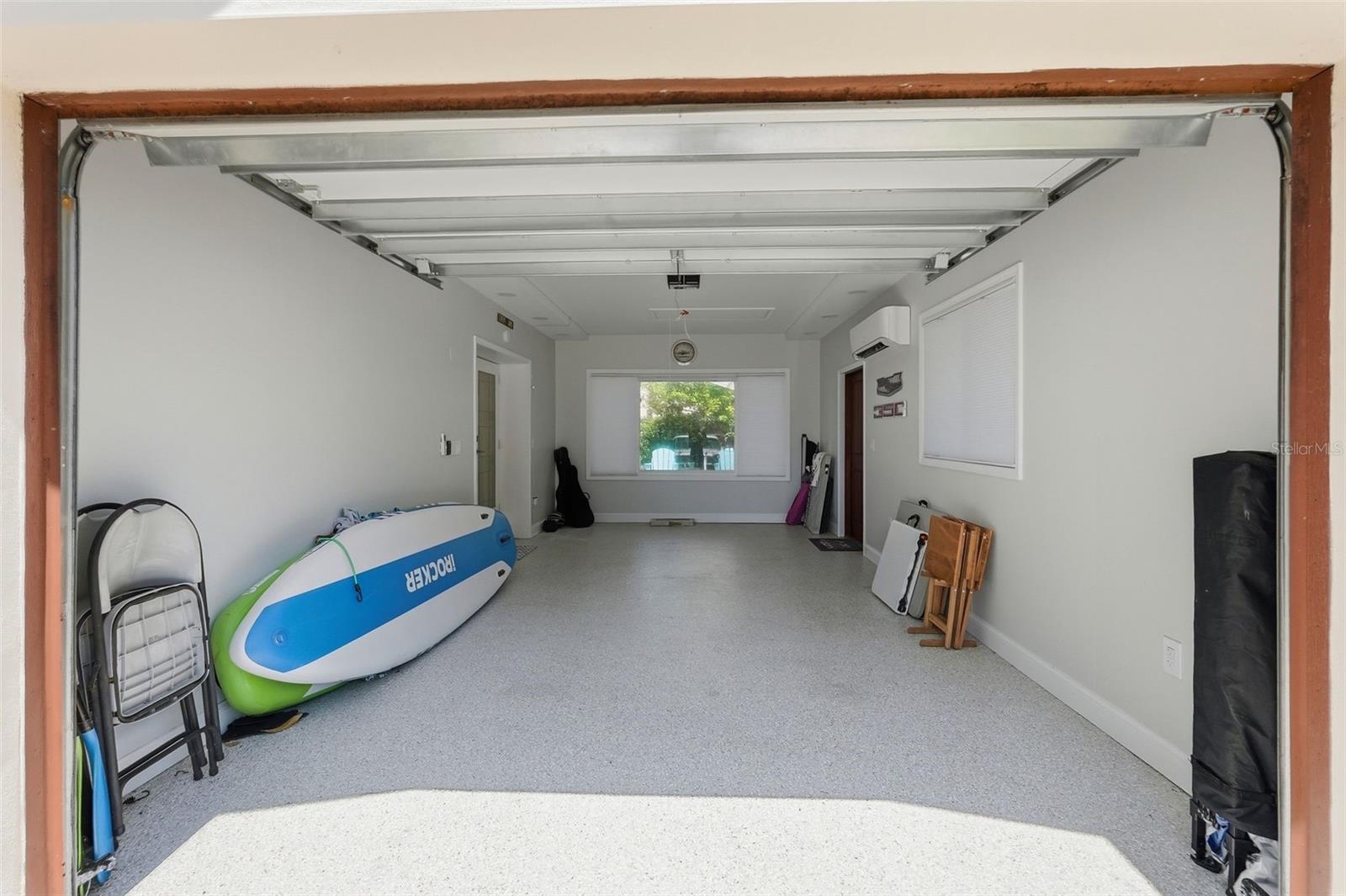 Oversized AC garage!