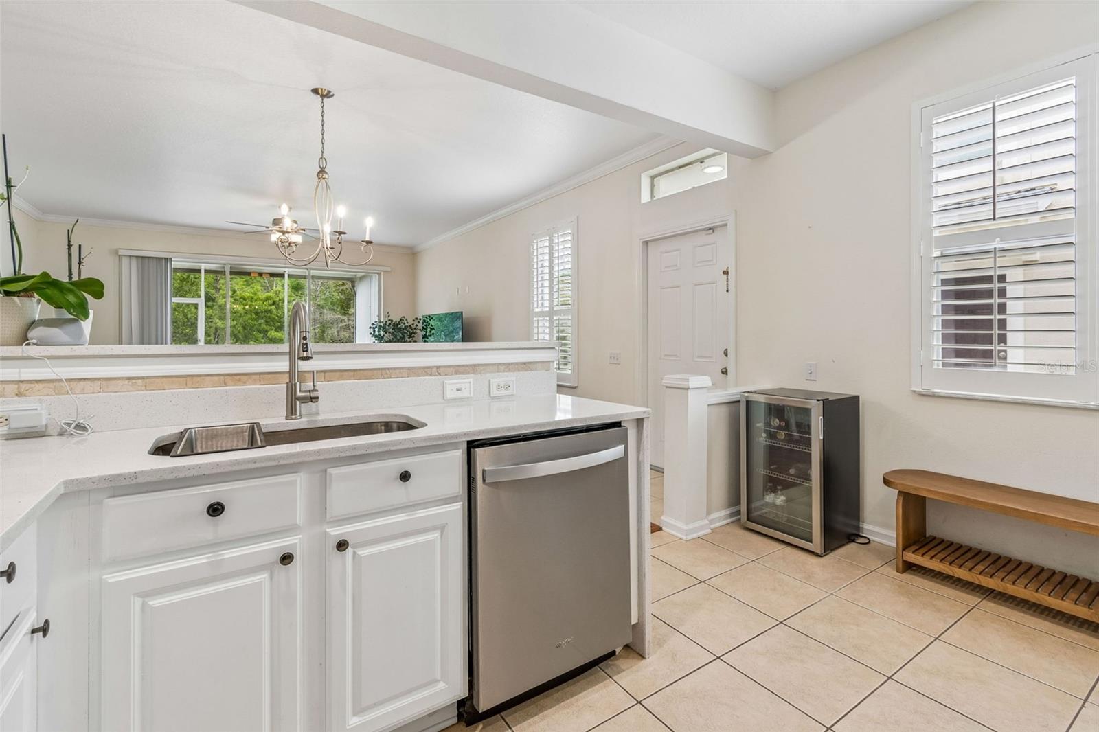 QUARTZ COUNTERTOP