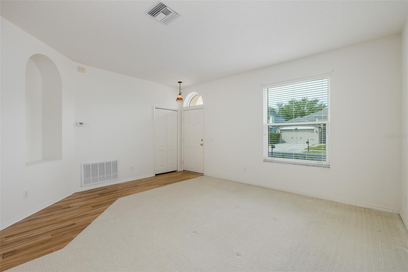 Formal Living Room/Entry