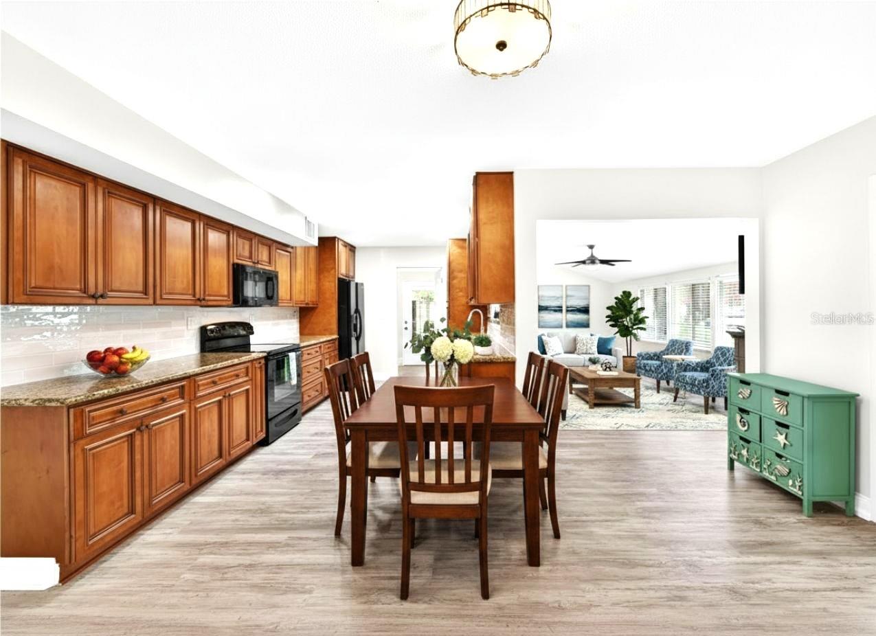 This photo includes virtual furnishings.