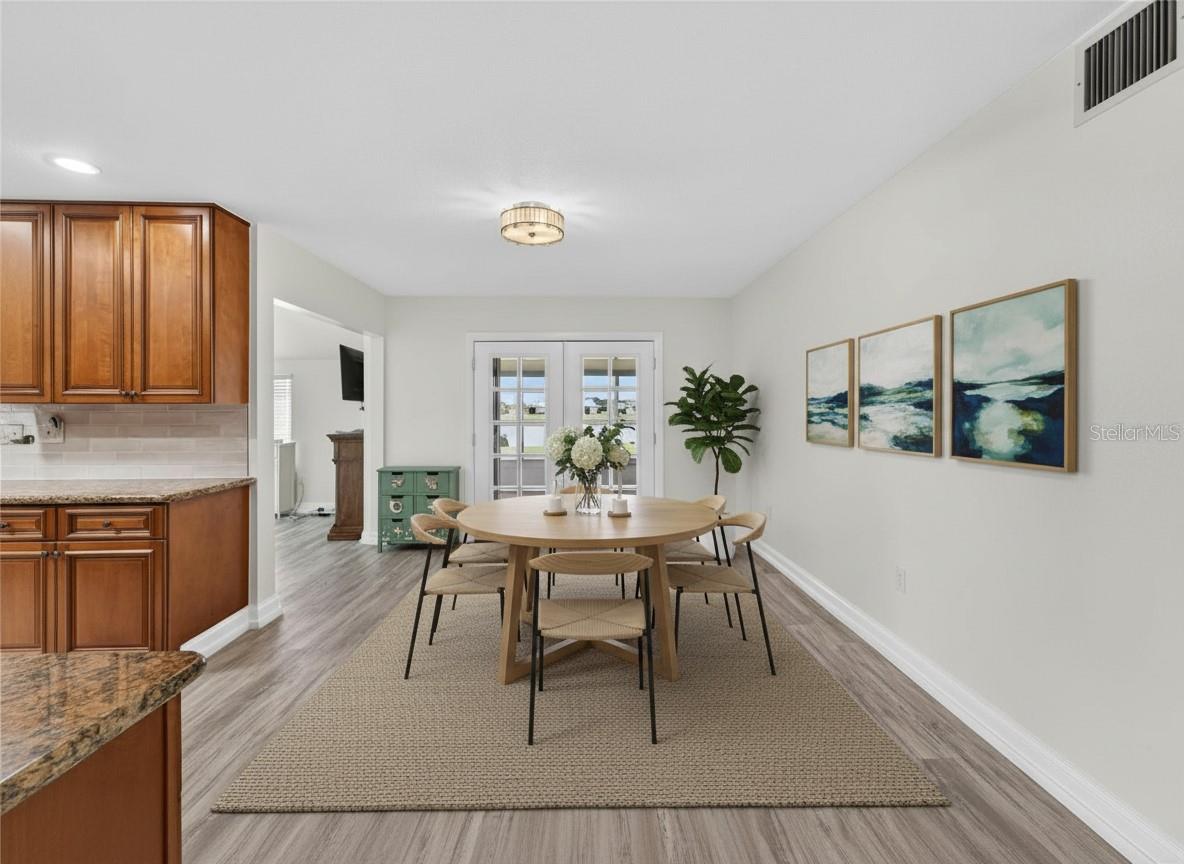 This photo includes virtual furnishings.