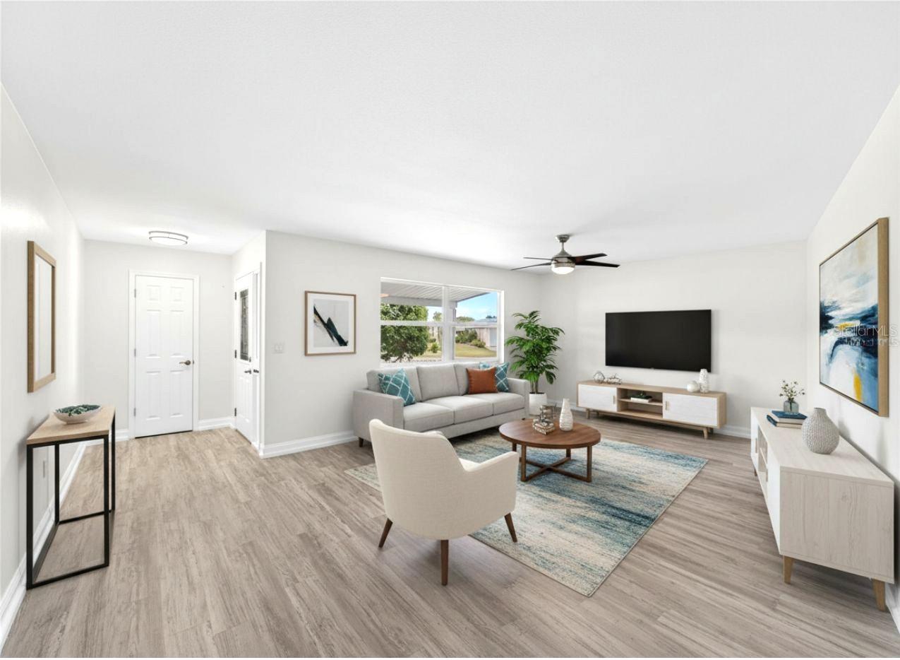 This photo includes virtual furnishings.