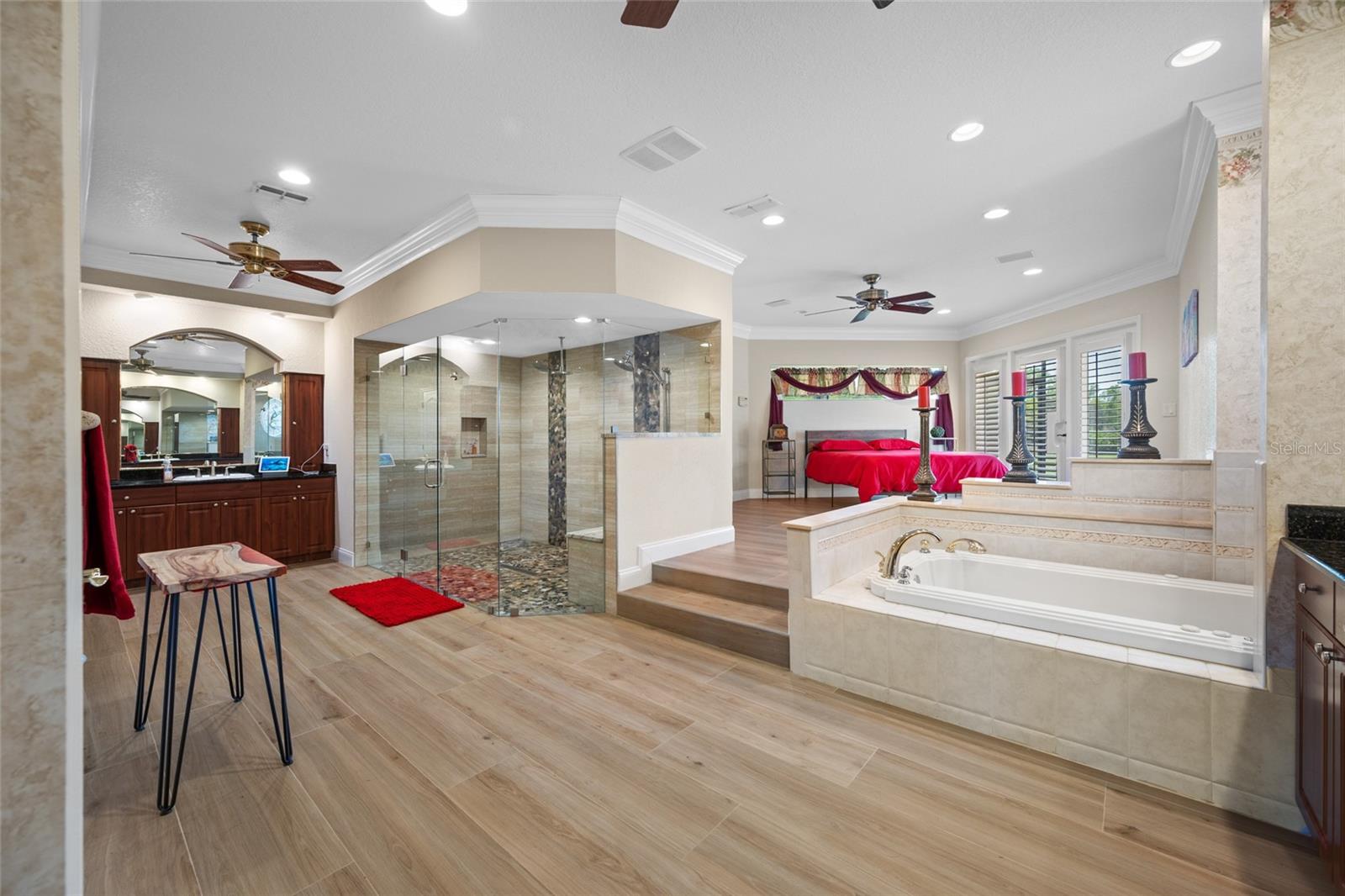 Primary bath