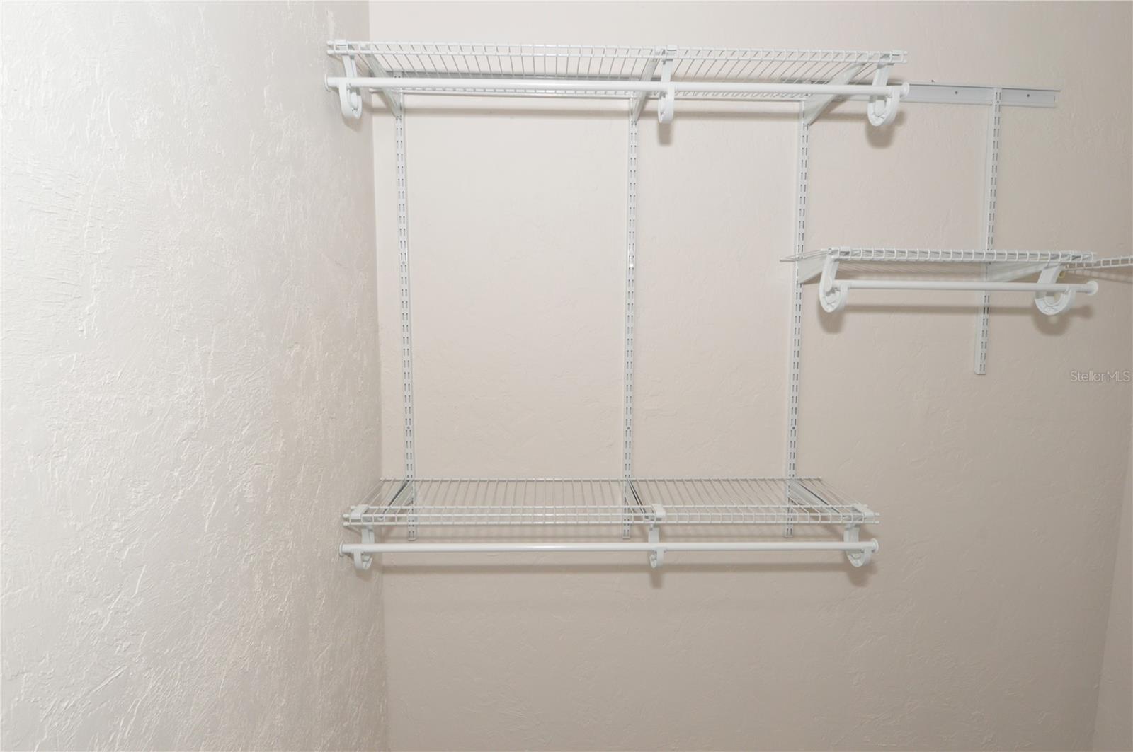 Closet bedroom 2