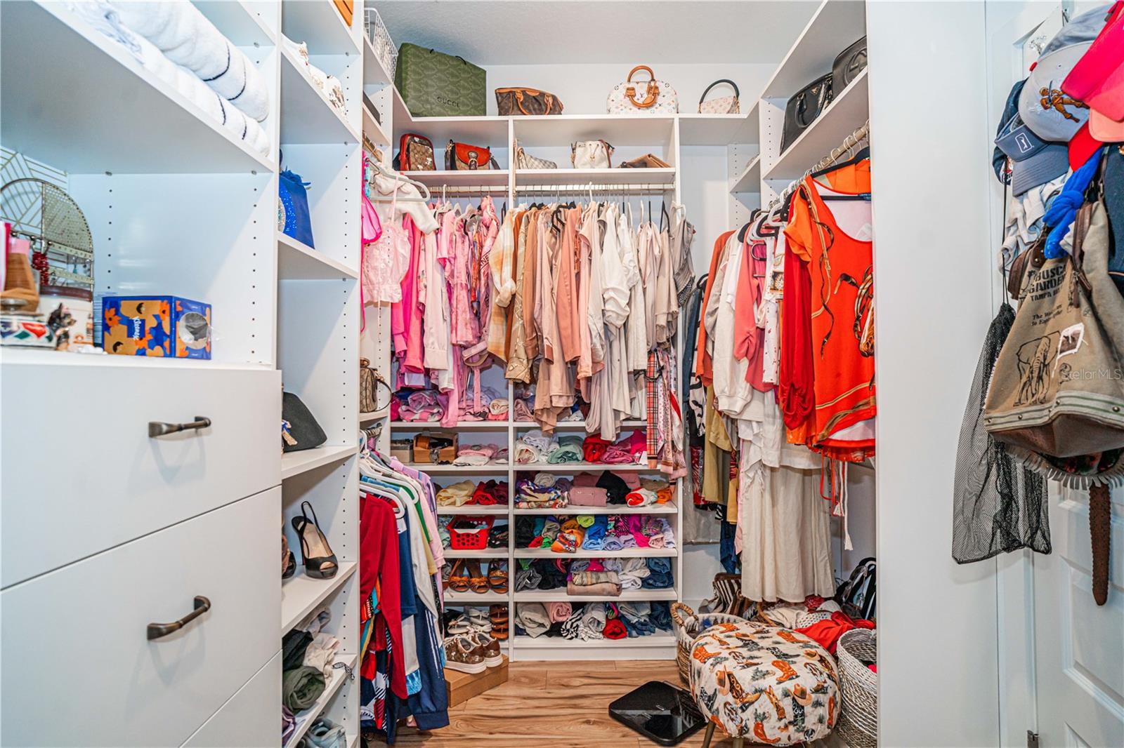 primary bedroom walk in closet