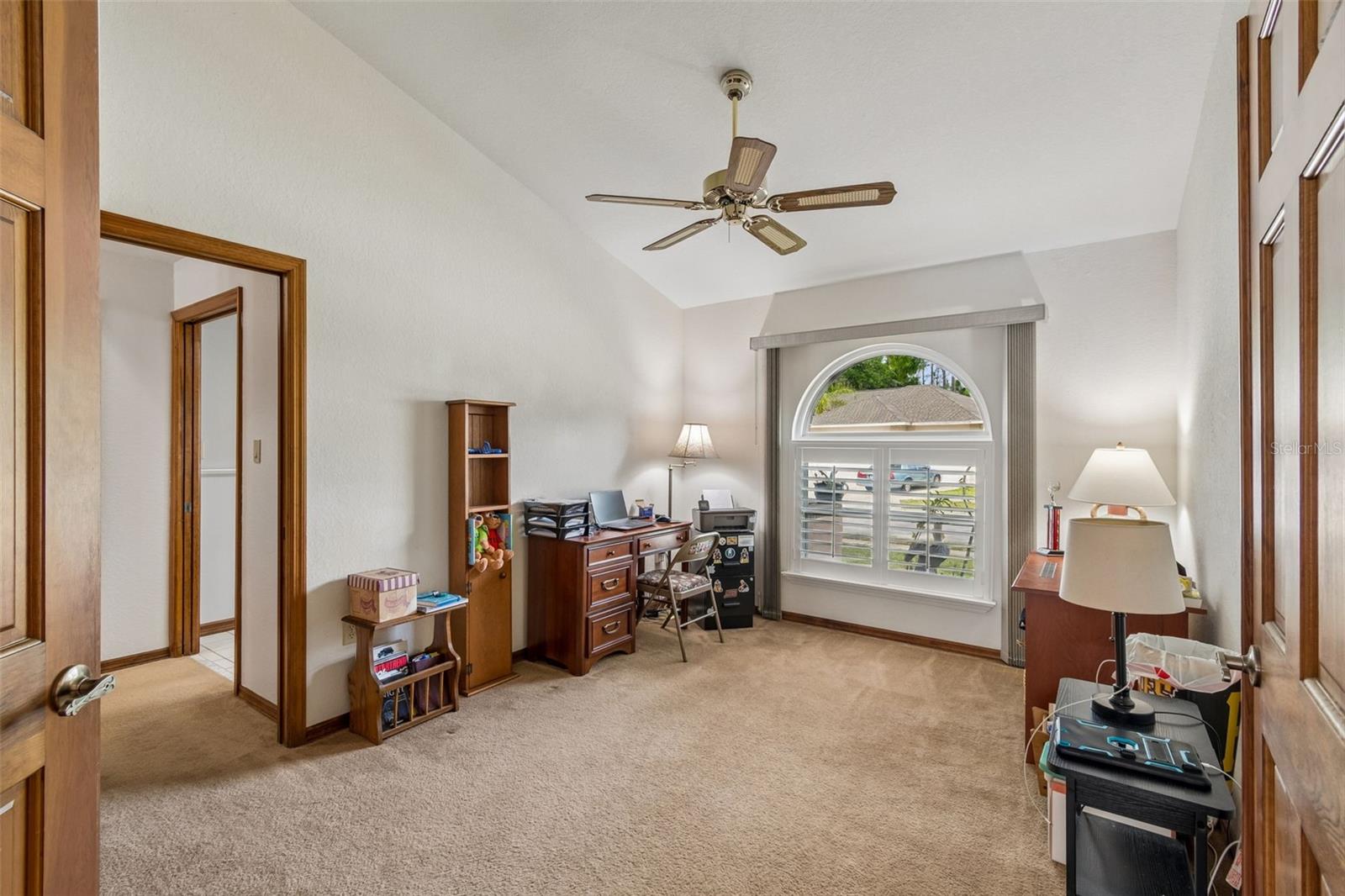 Bonus: home office, 4th bedroom, studio