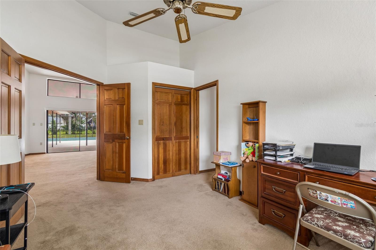 Bonus: home office, 4th bedroom, studio