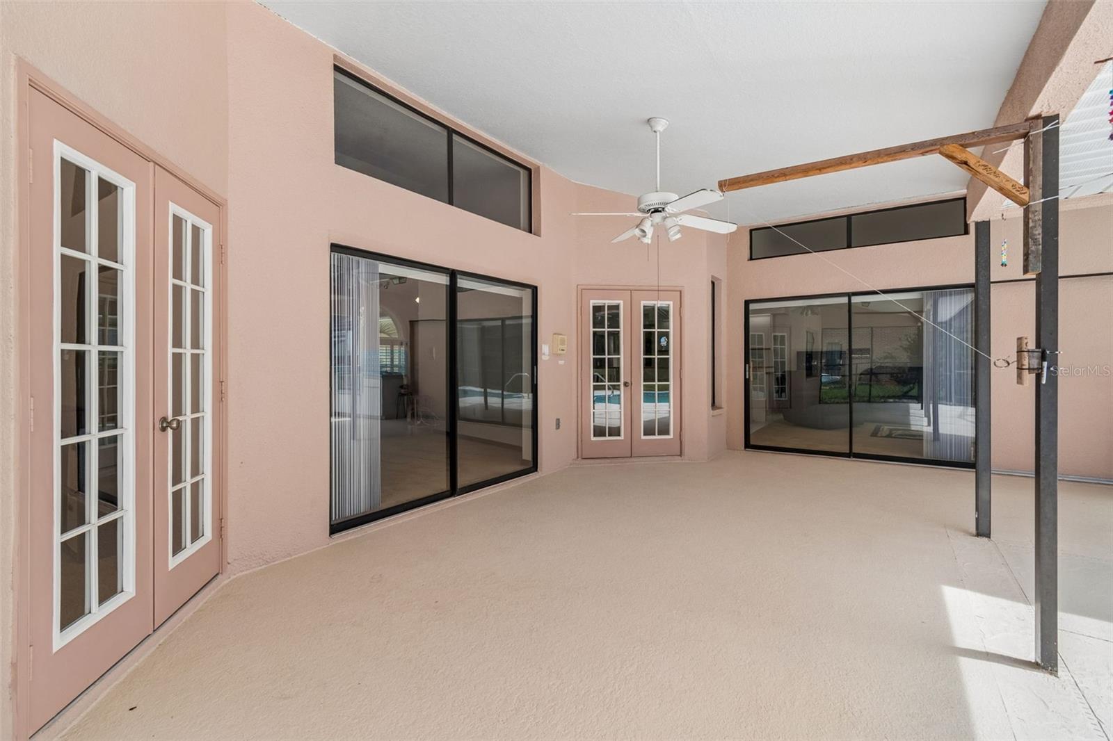 overed - large screened Lanai