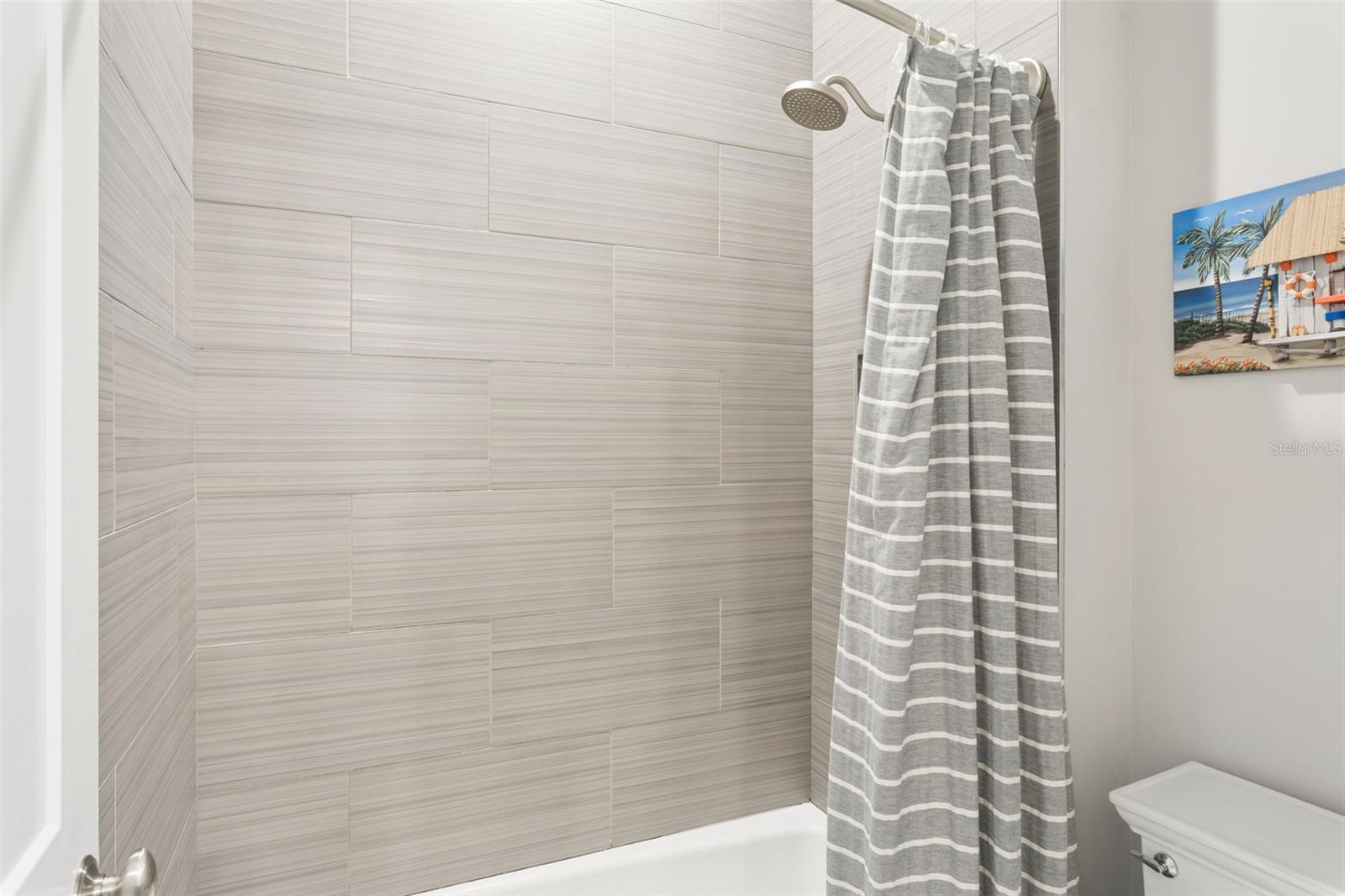 Bathroom 3 tub/shower