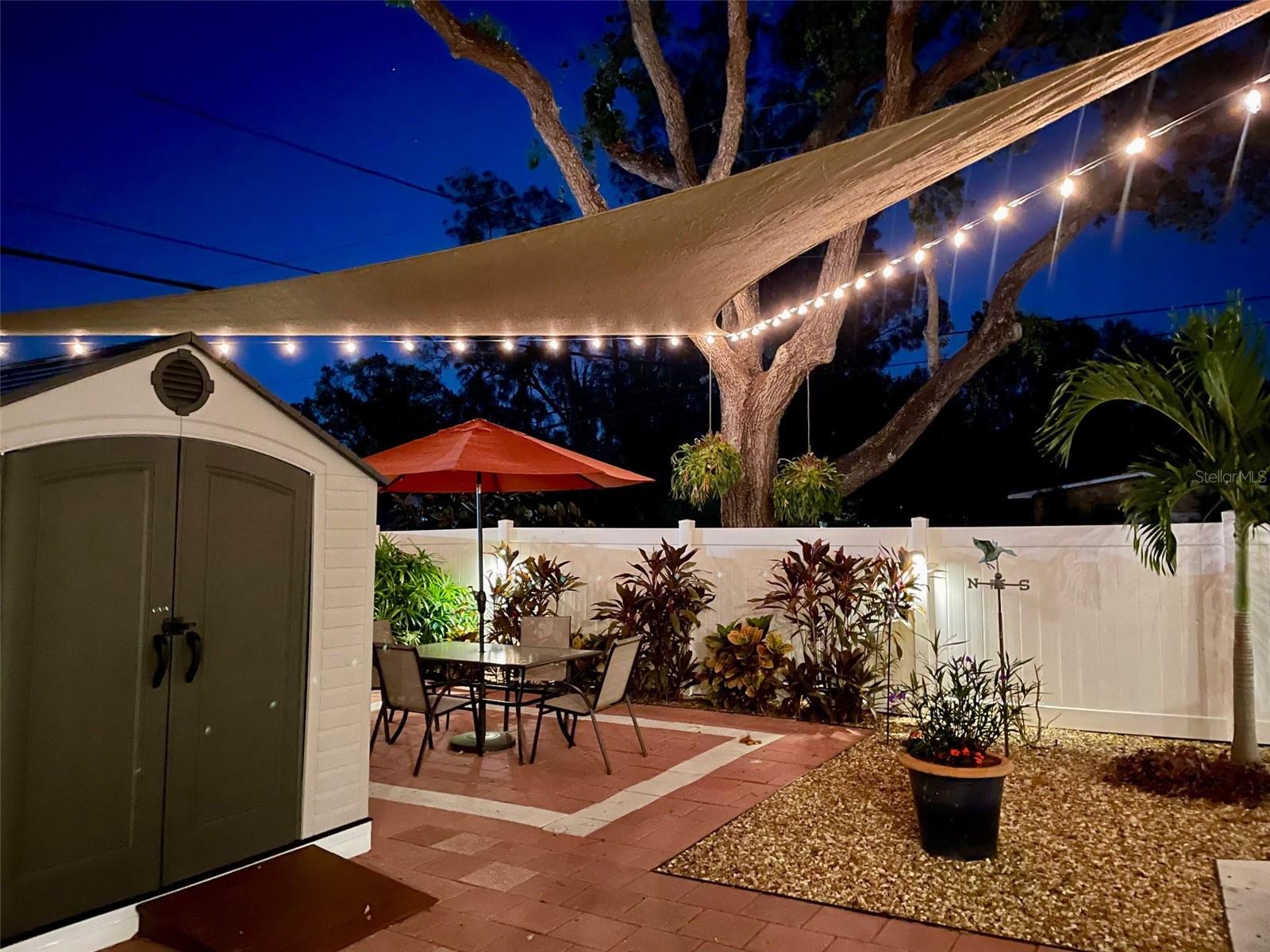 Perfect place to outdoor entertaining.