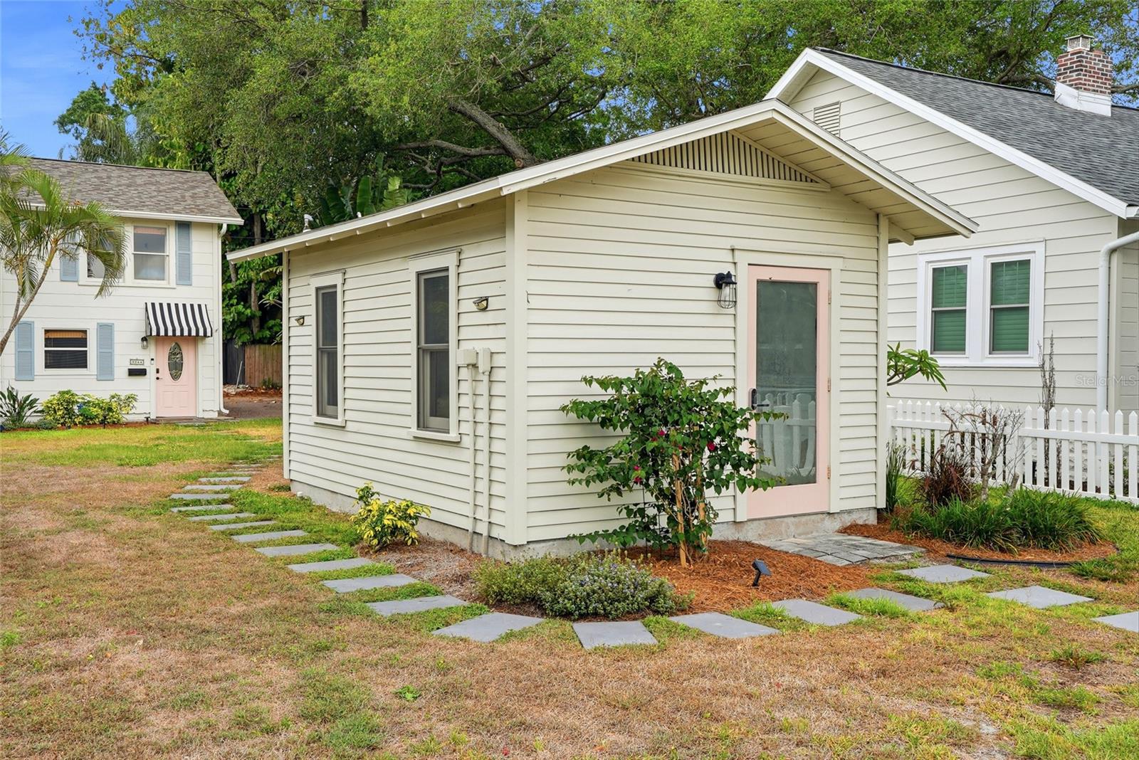 Front office or extra space