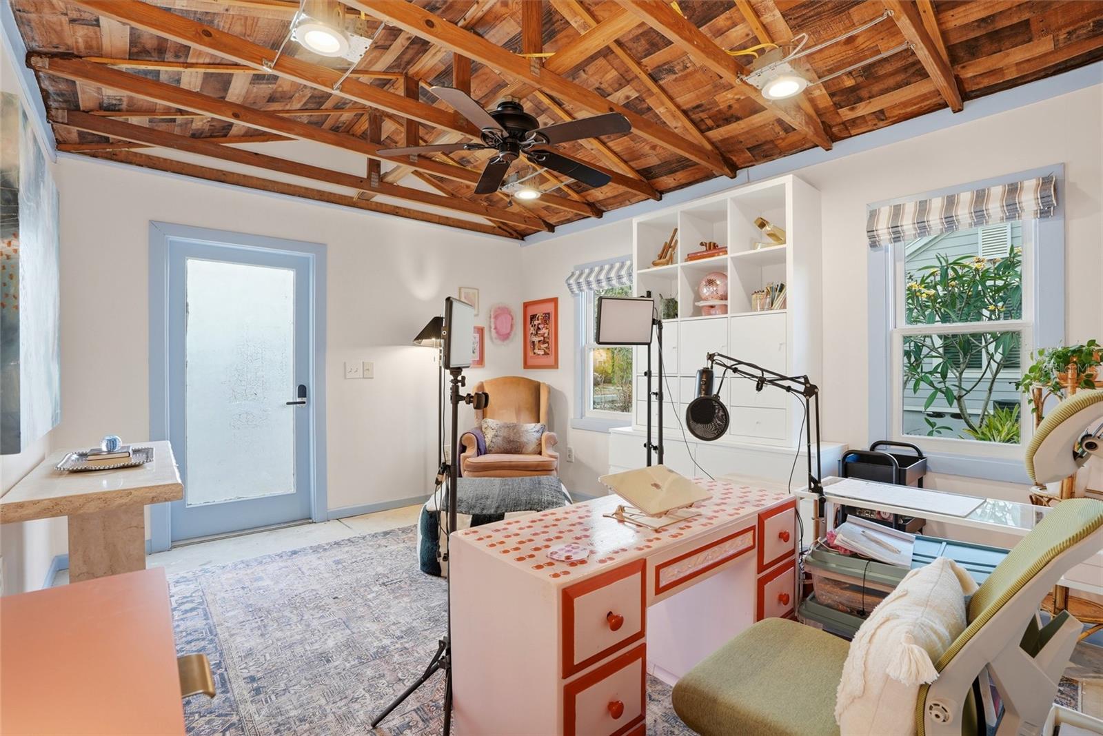 Front office or extra space