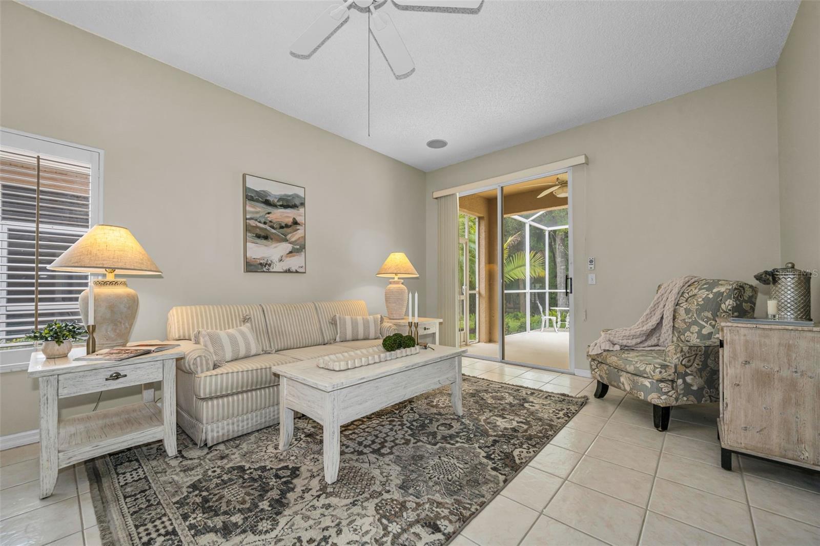 Versatile space for relaxation