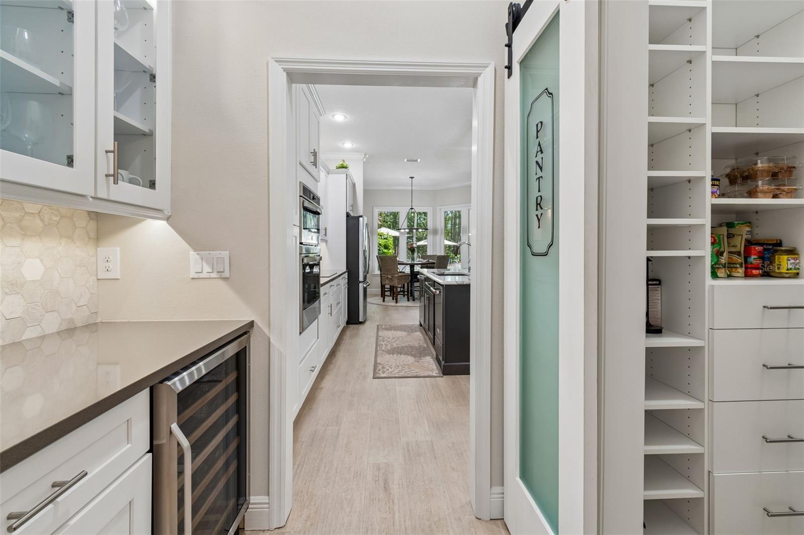 Butler's Pantry w/ Walk-in