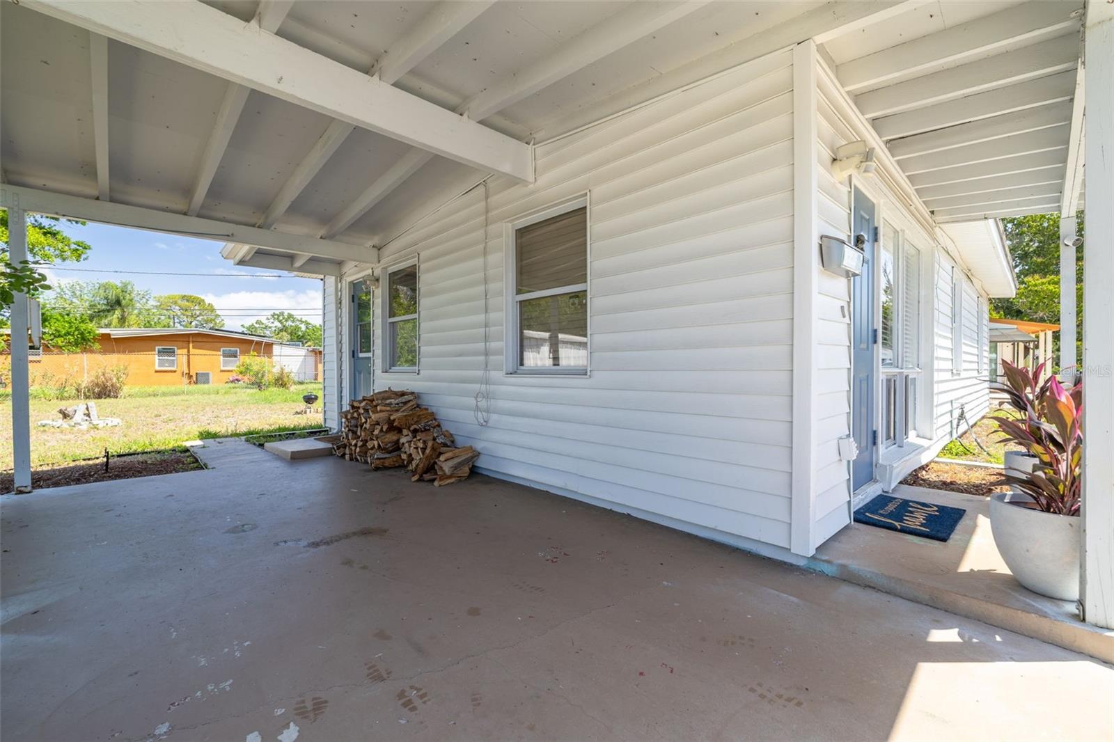 carport that could be enclosed