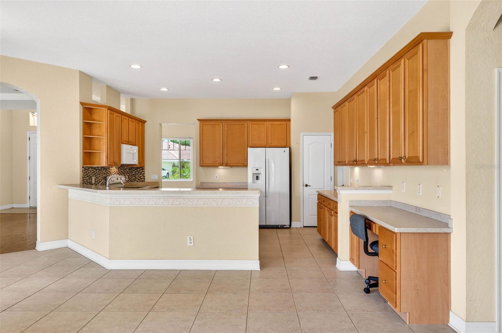 Kitchen 42" upper cabinets