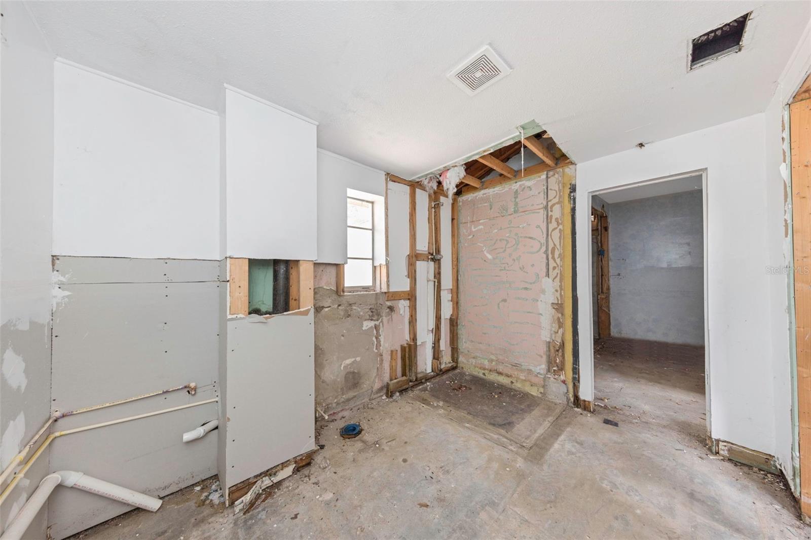 Master Bathroom - Reverse View