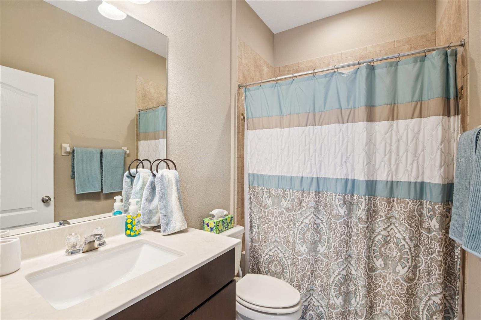 POOL BATH NEAR BEDROOM 2