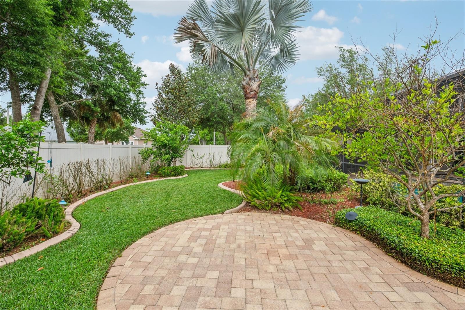 OUTDOOR SEATING AREA