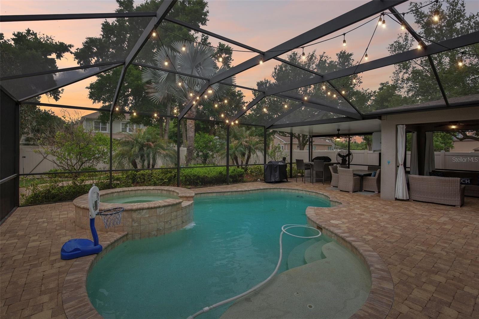 FLORIDA SUNSETS BRING THE RELAXATION VIBE!