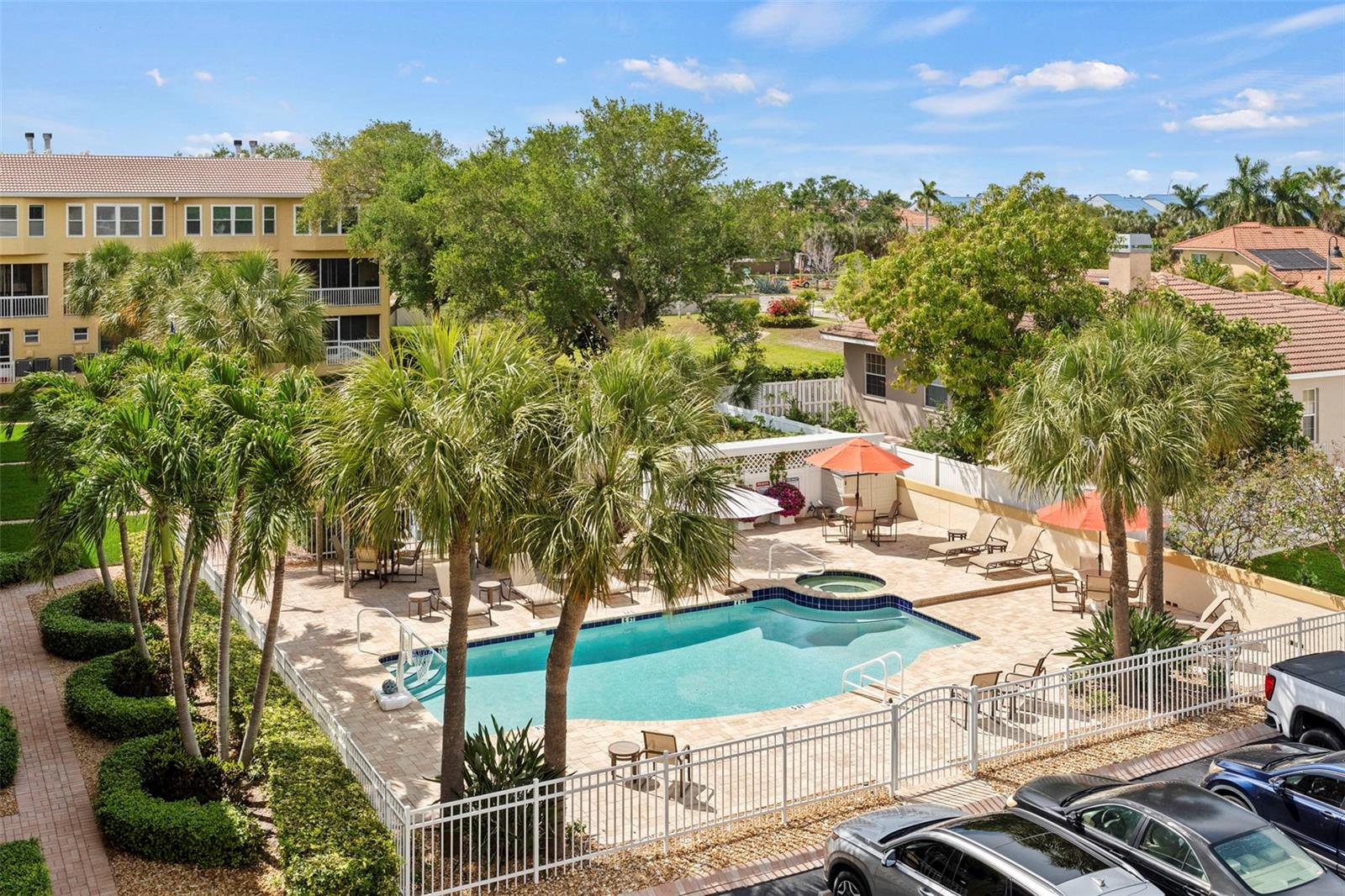 Tierra Sound Community Pool