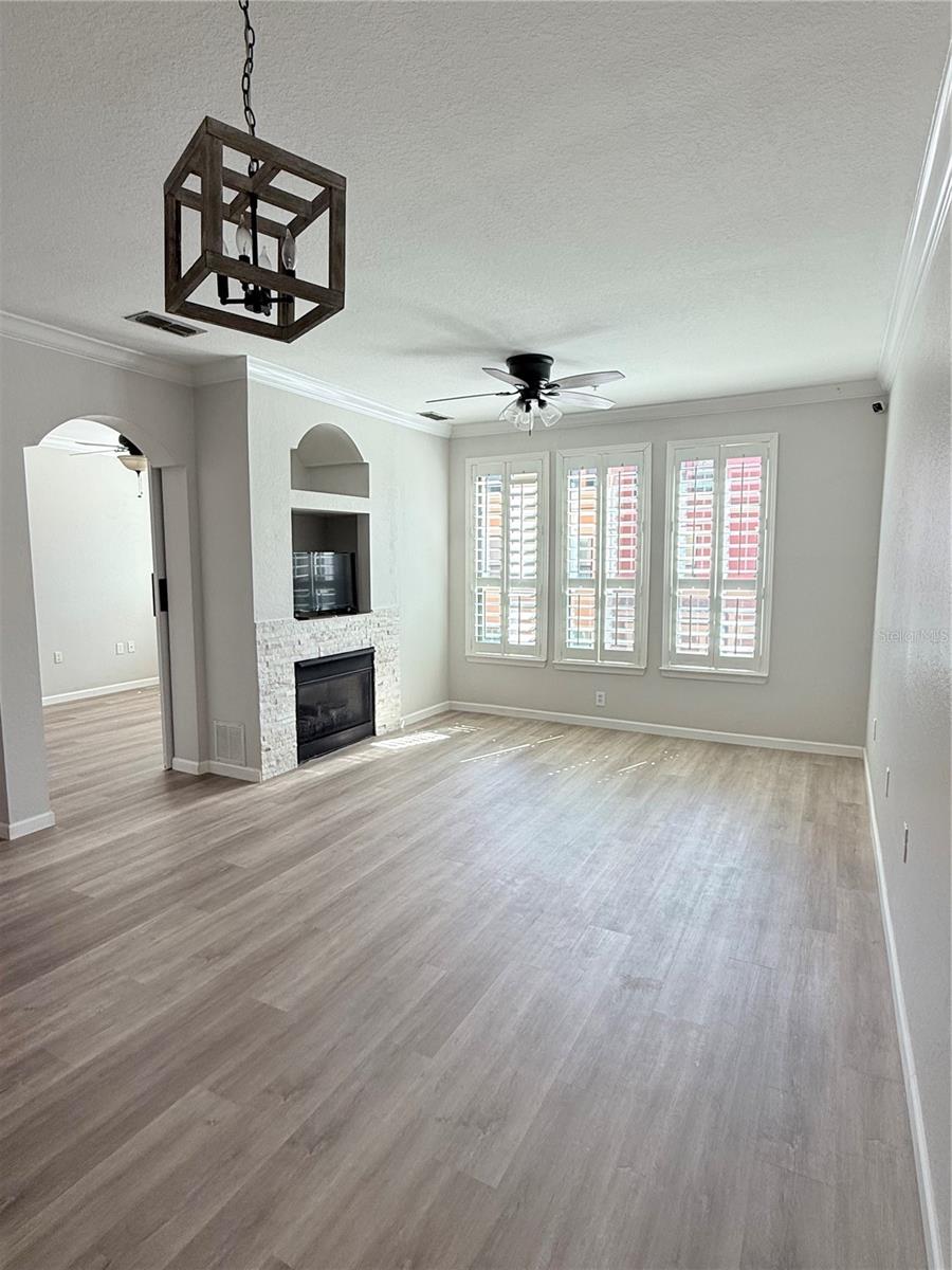 living/dining room combination