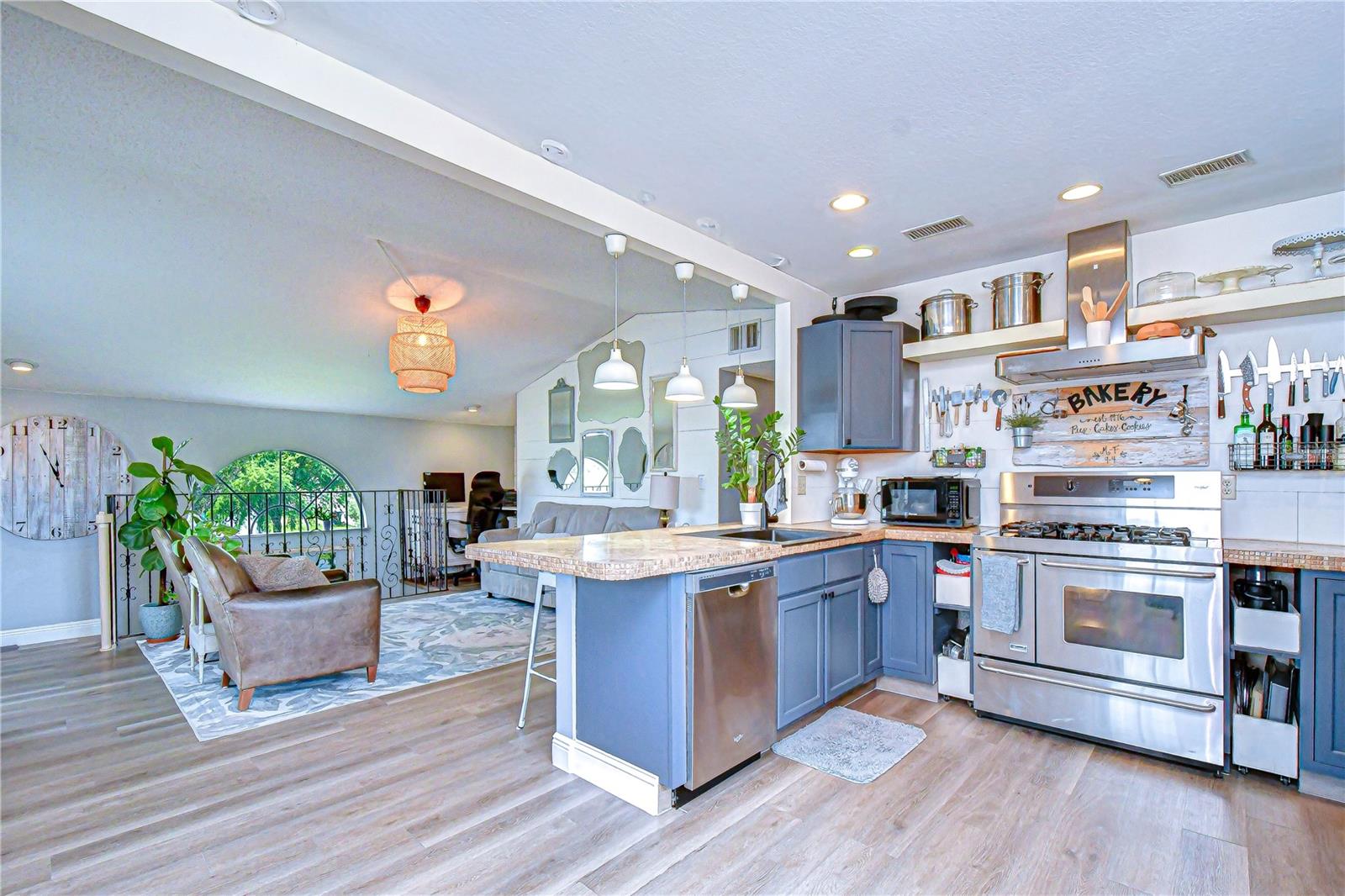 Seamless Living & Kitchen Flow