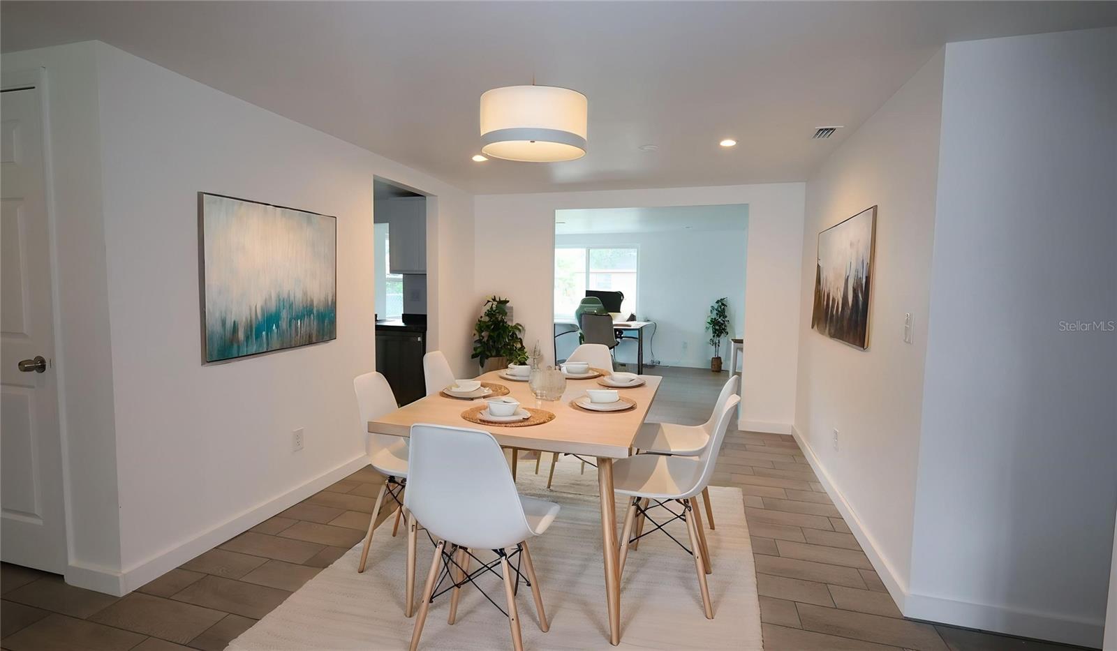 staged dining