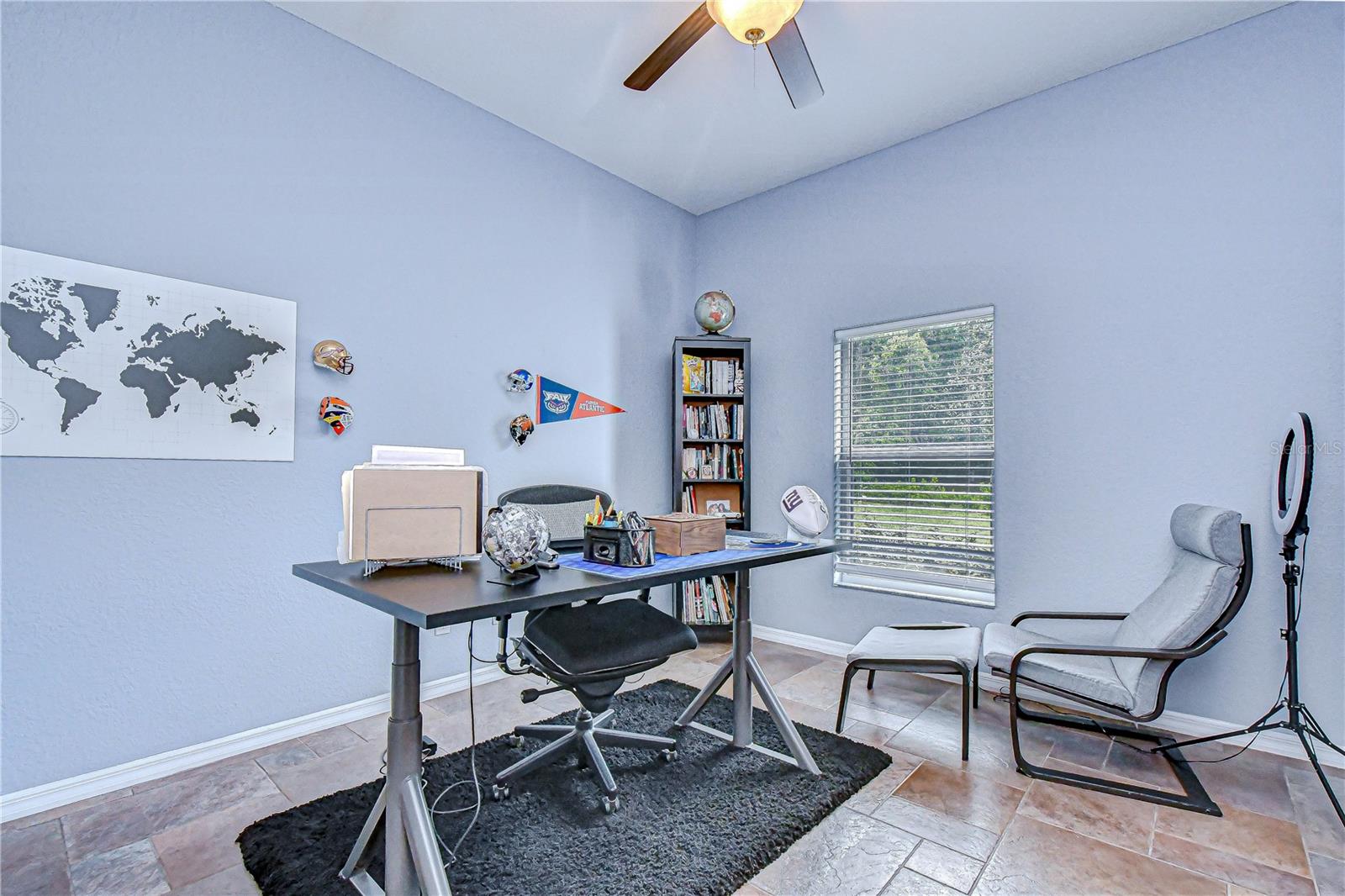 Versatile bedroom ideal for guests or a home office