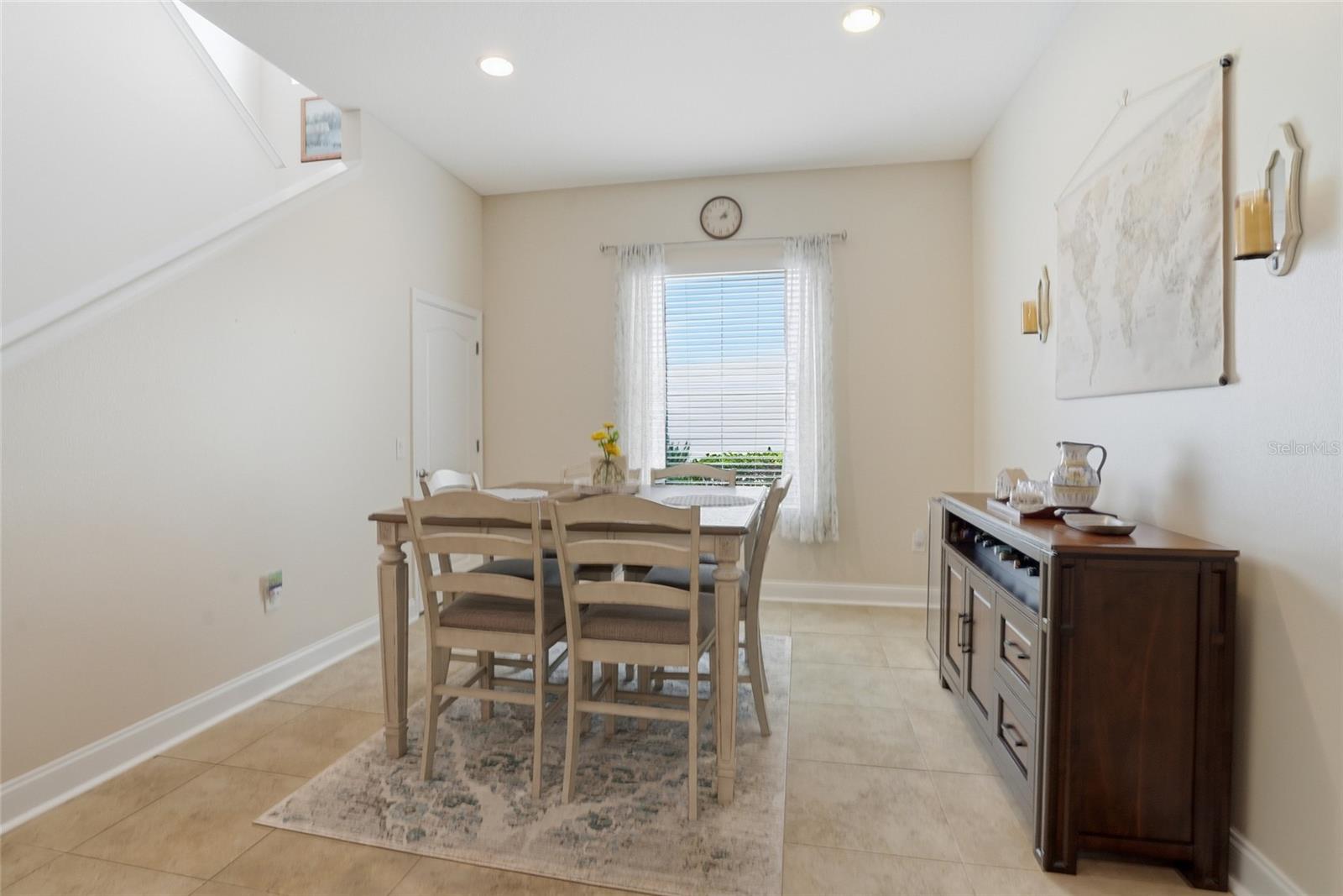 eat in kitchen area