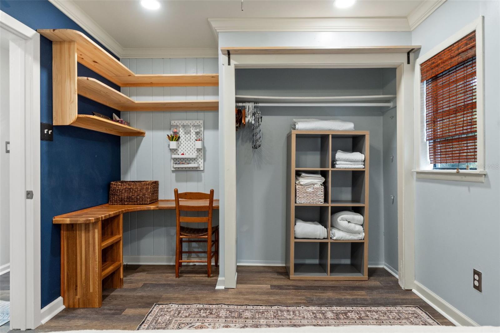 TB8495773