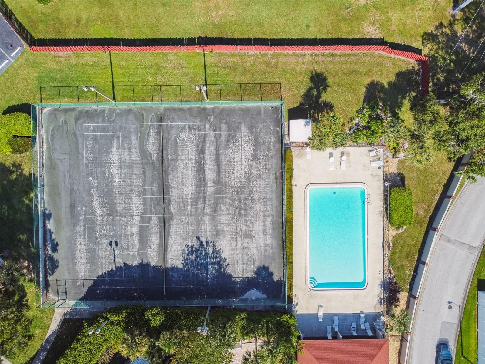 Tennis Courts & Pool