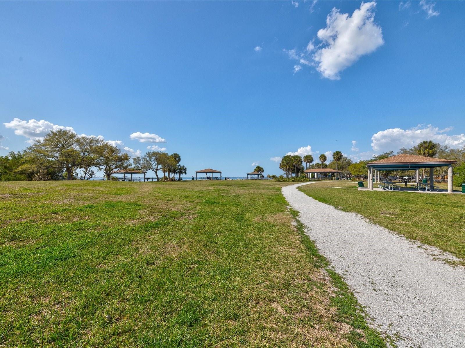 TB8495777