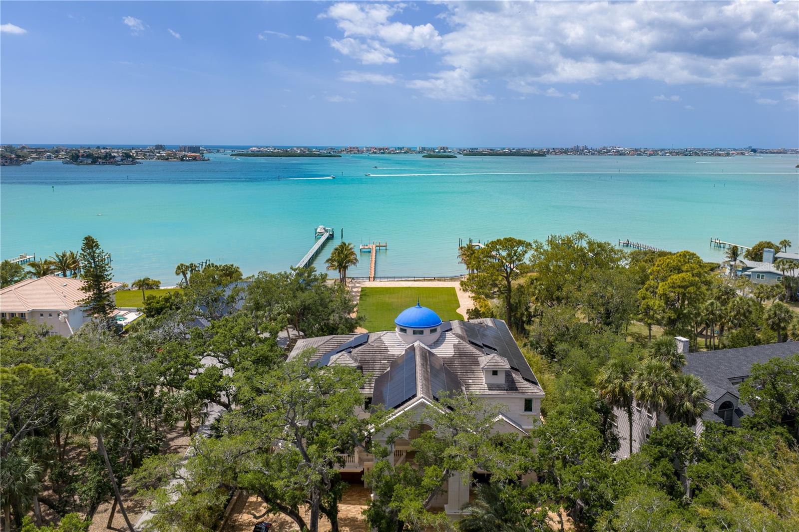 Direct access to Gulf from your private Dock