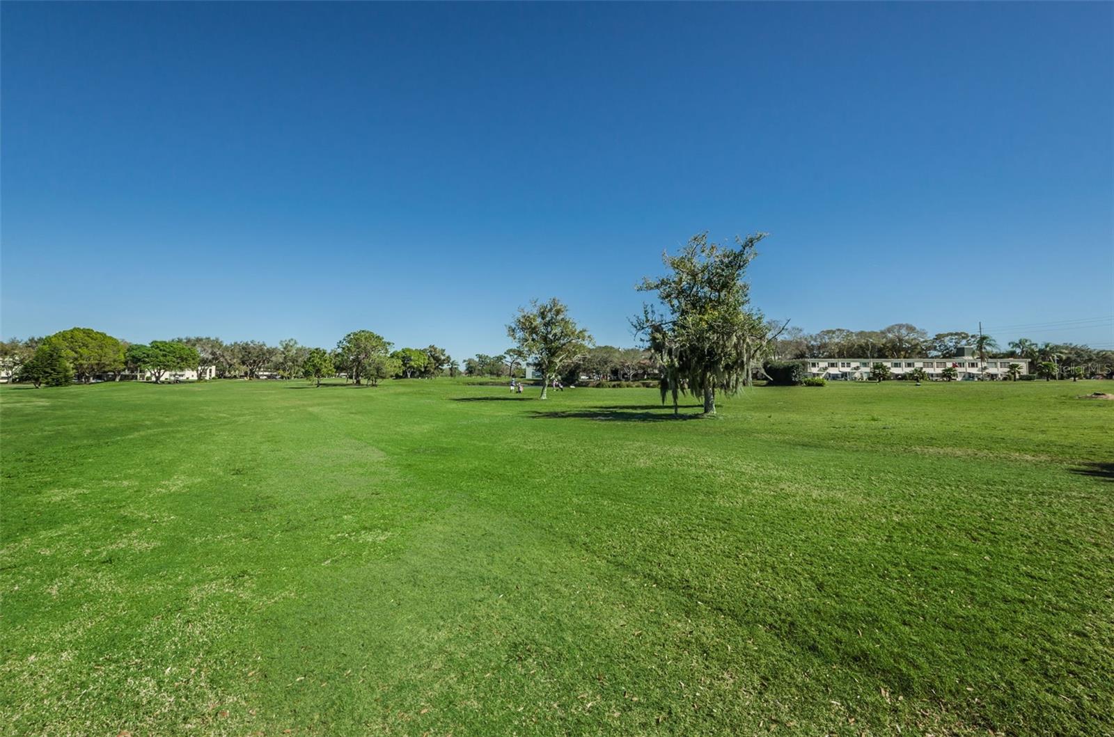 FREE GOLF WHEN YOU LIVE AT ON TOP OF THE WORLD