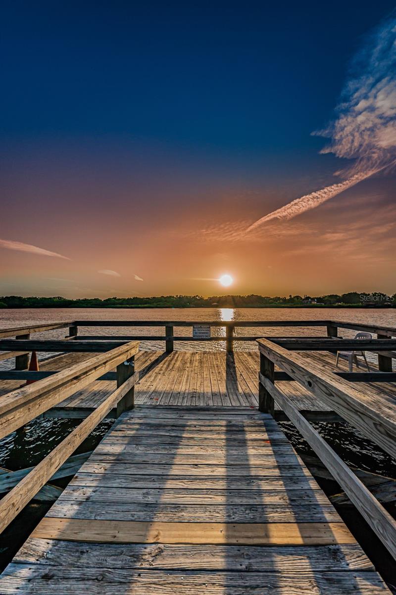 BE A SUNSET CHASER!